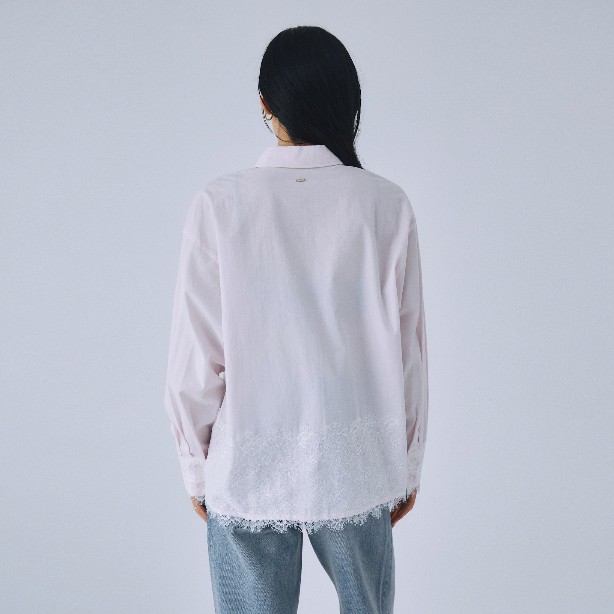 Cotton Washヘムレースシャツ