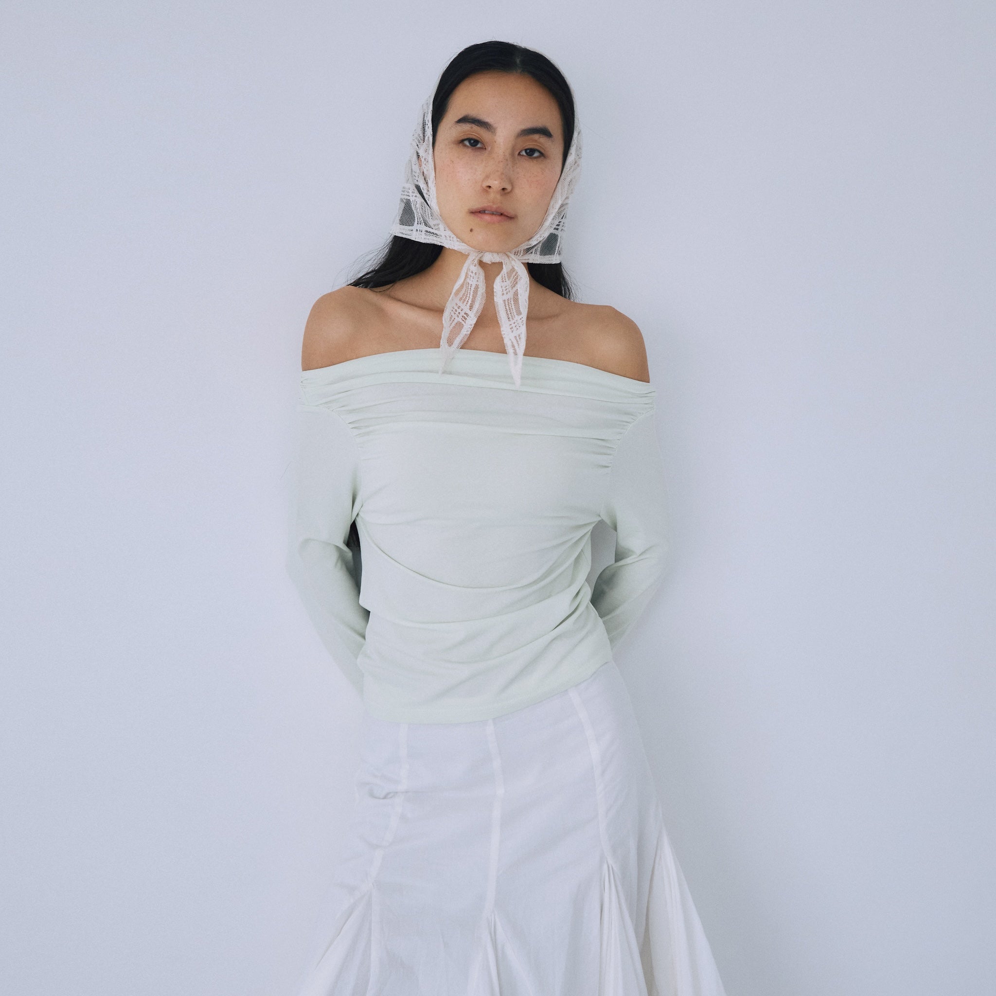 2-way neckline, decollete, long sleeves