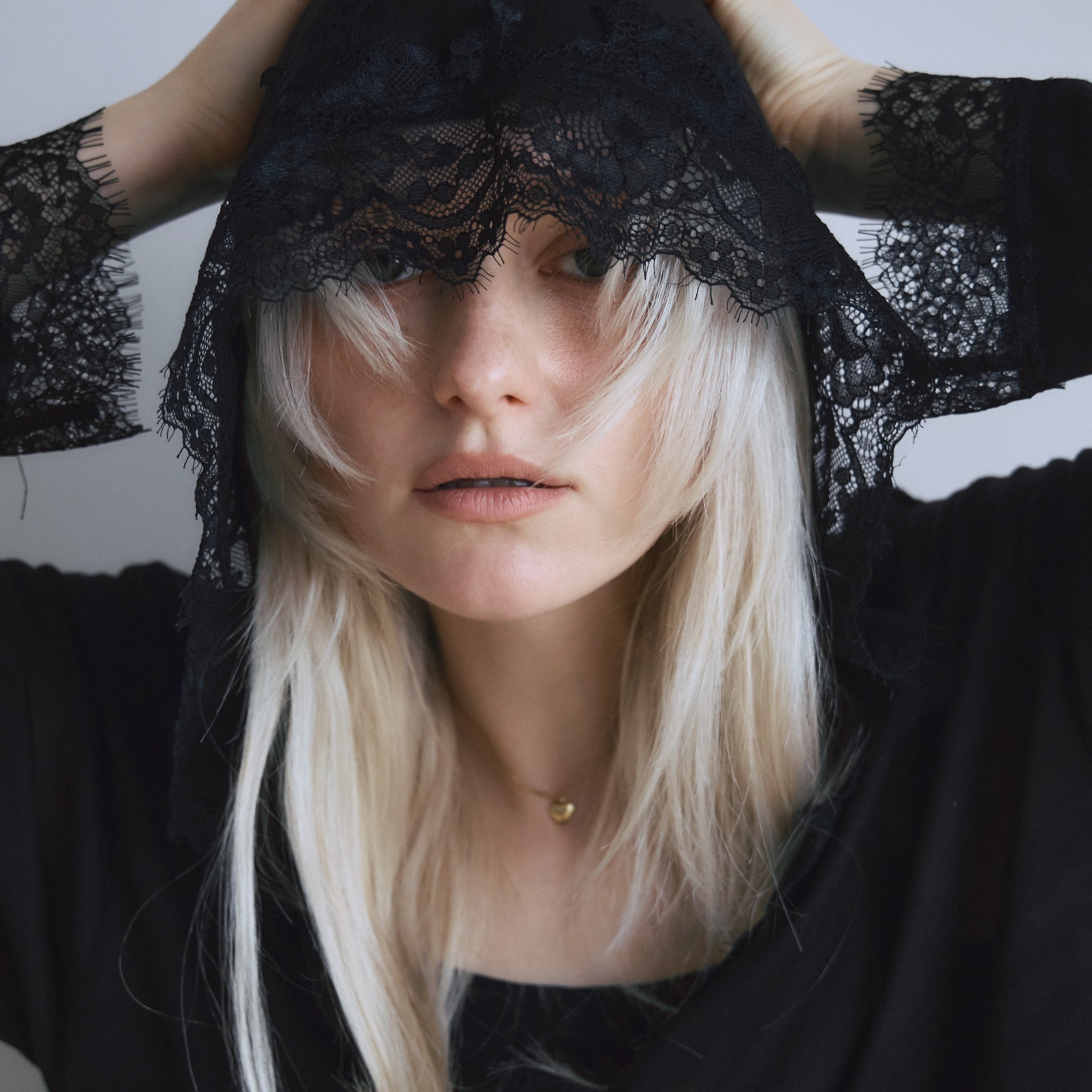 Airy Lacy Relax Hoodie Top