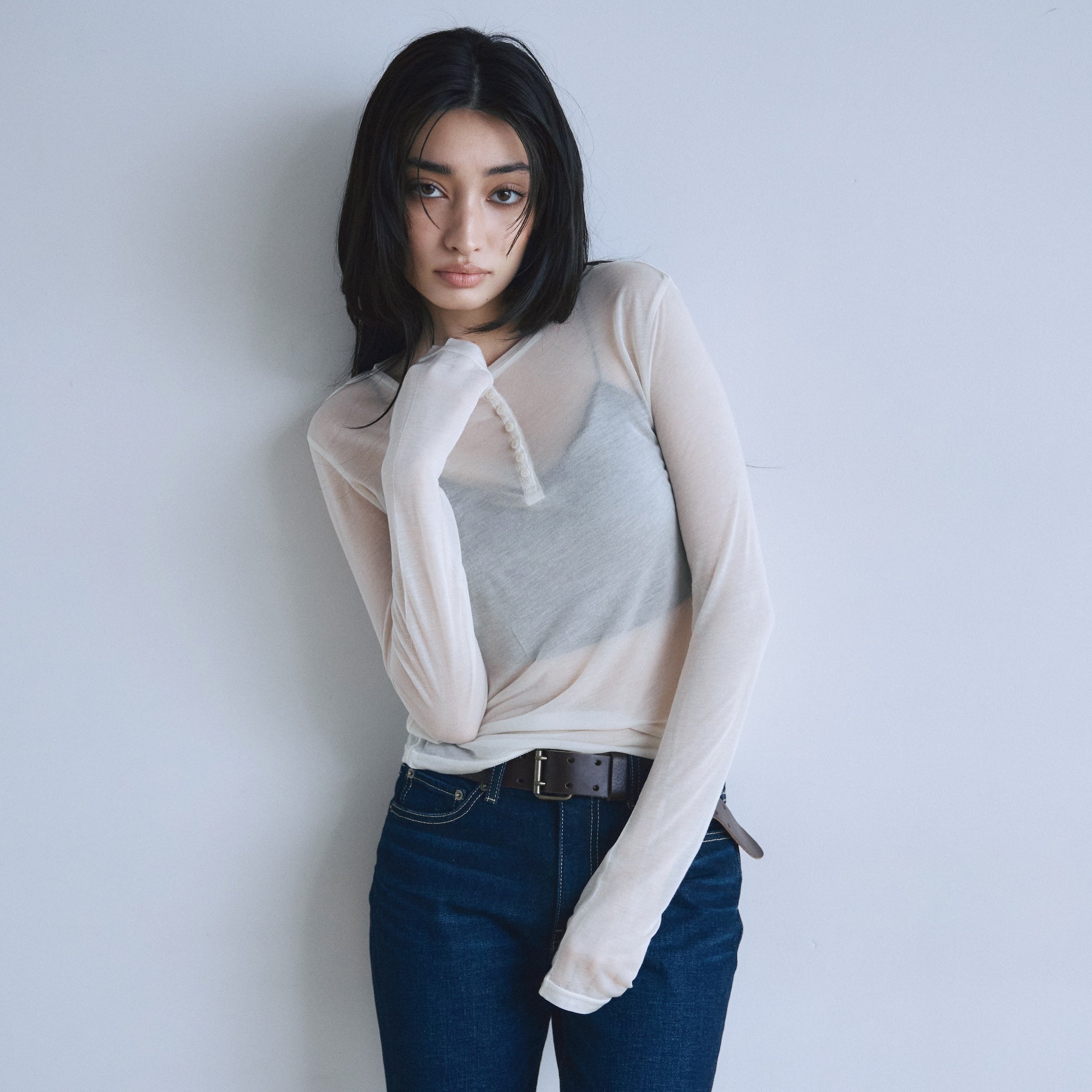 Noble silkヘンリーネックトップス