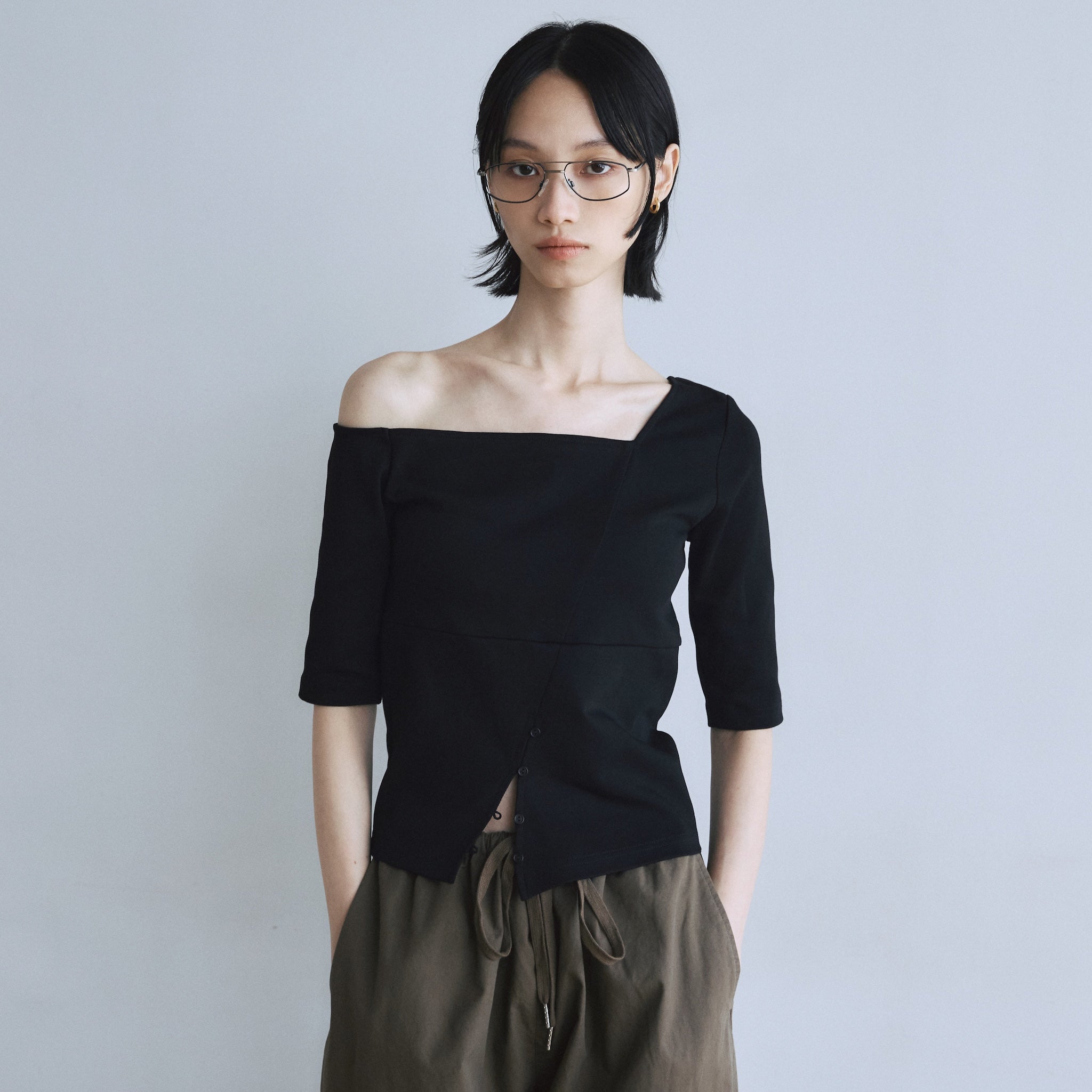 Padded Mofty Asymmetric Half Sleeve