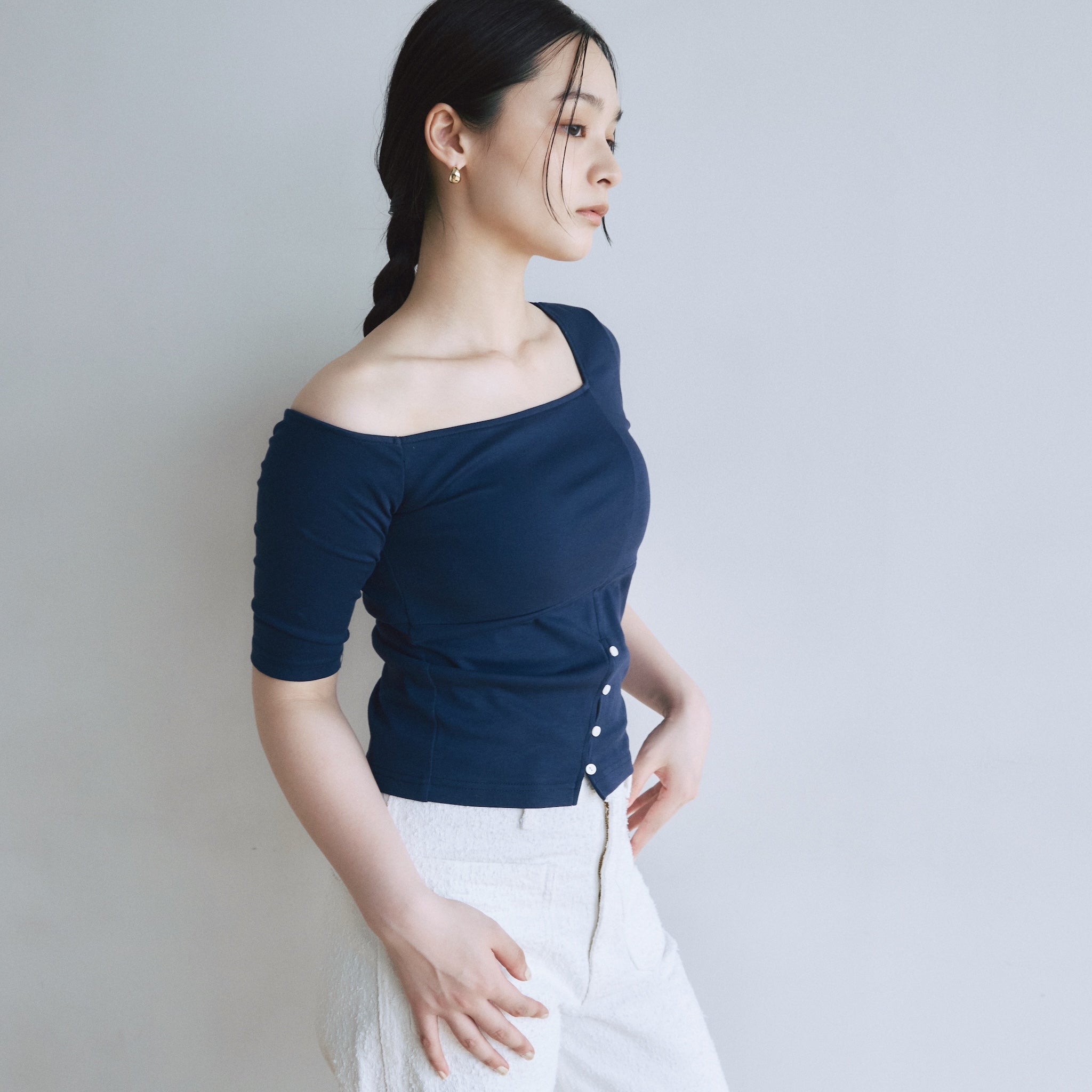 Padded Mofty Asymmetric Half Sleeve