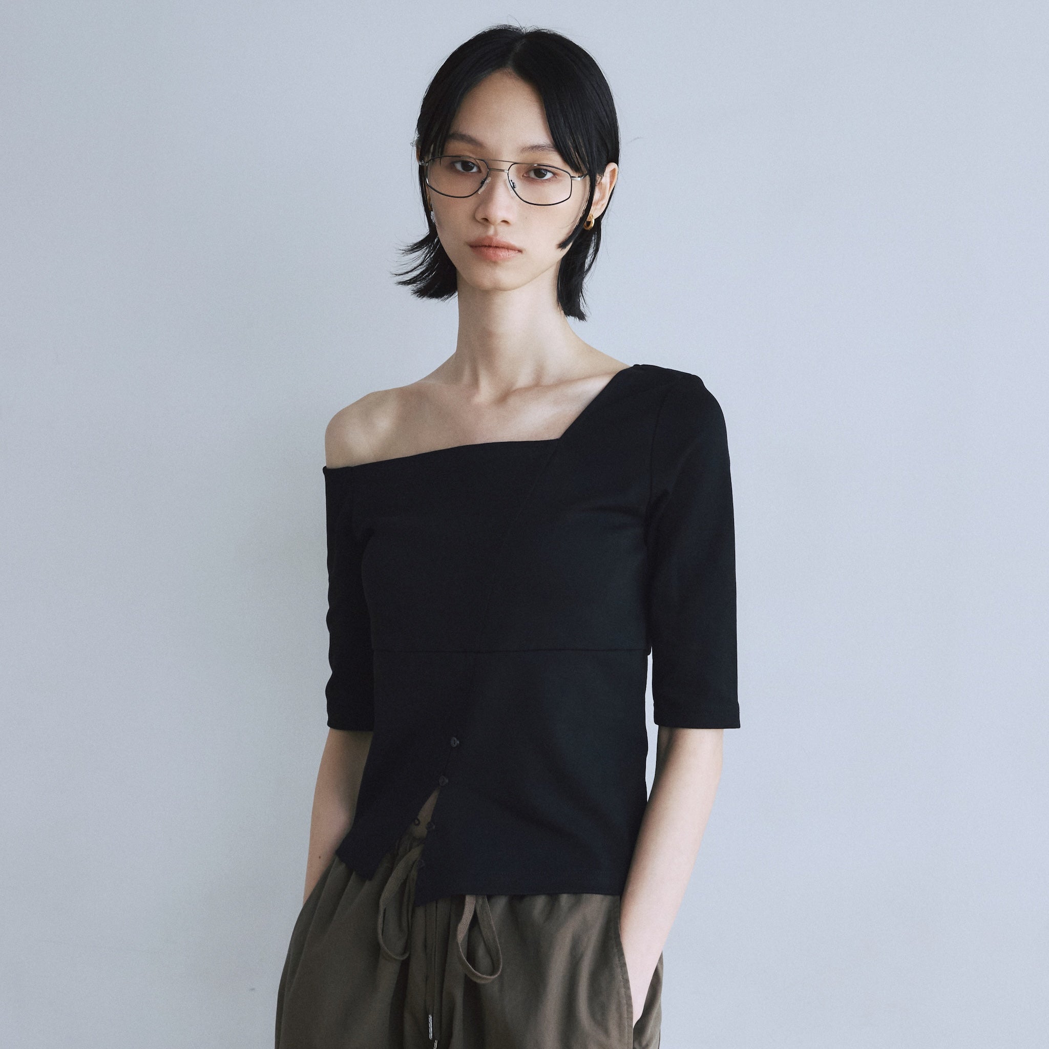 Padded Mofty Asymmetric Half Sleeve