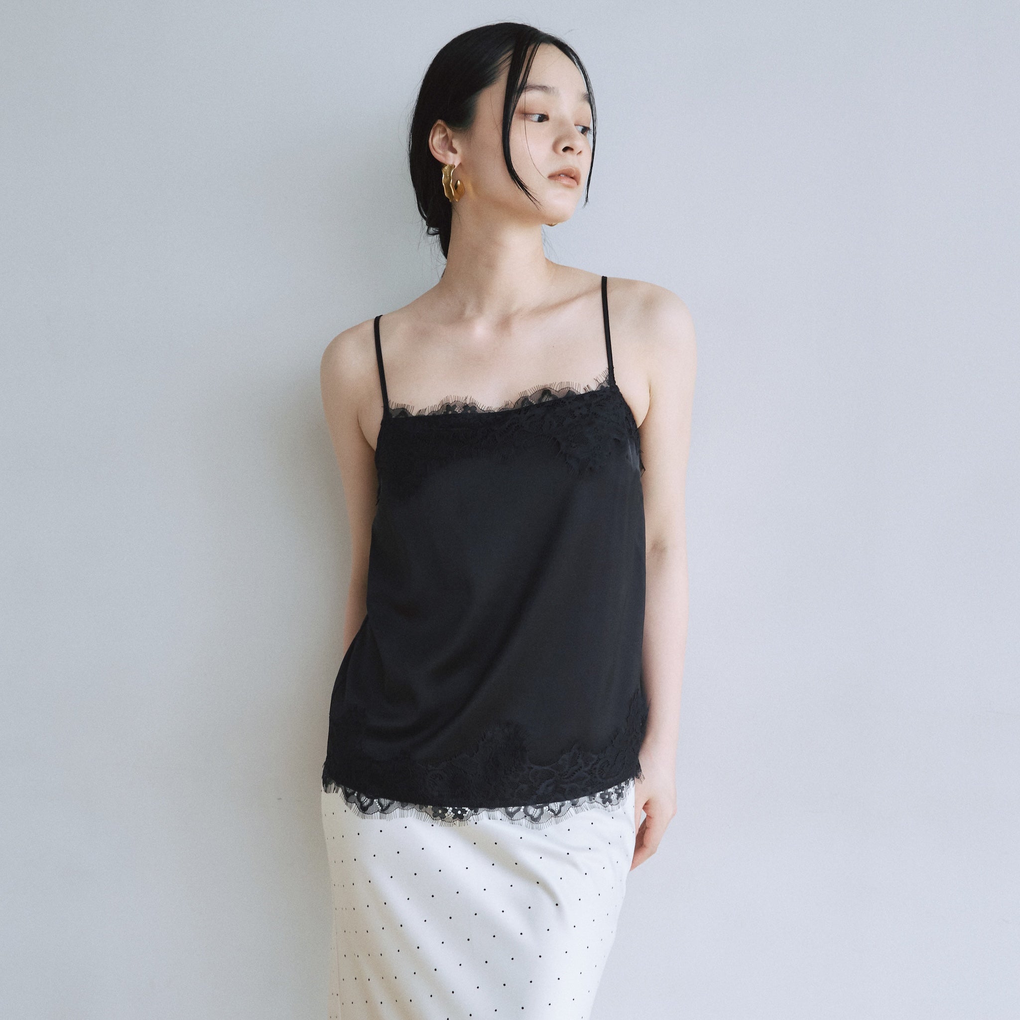 パッドin Lacy Satinキャミソール