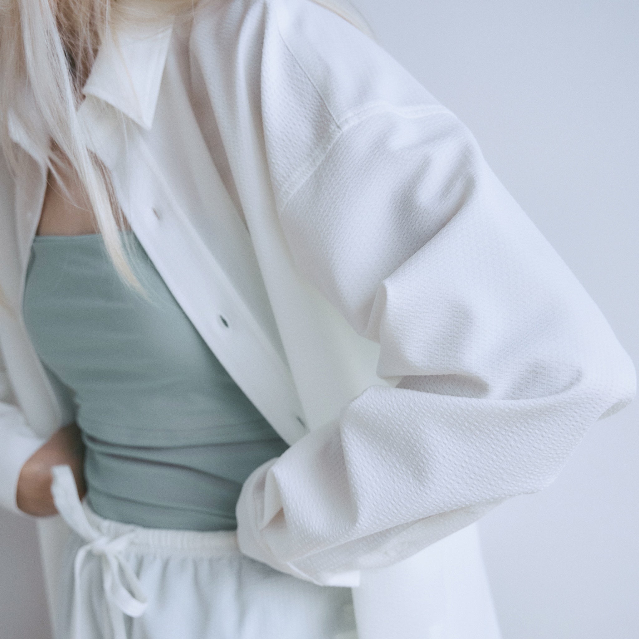 UV-blocking waterproof shirt