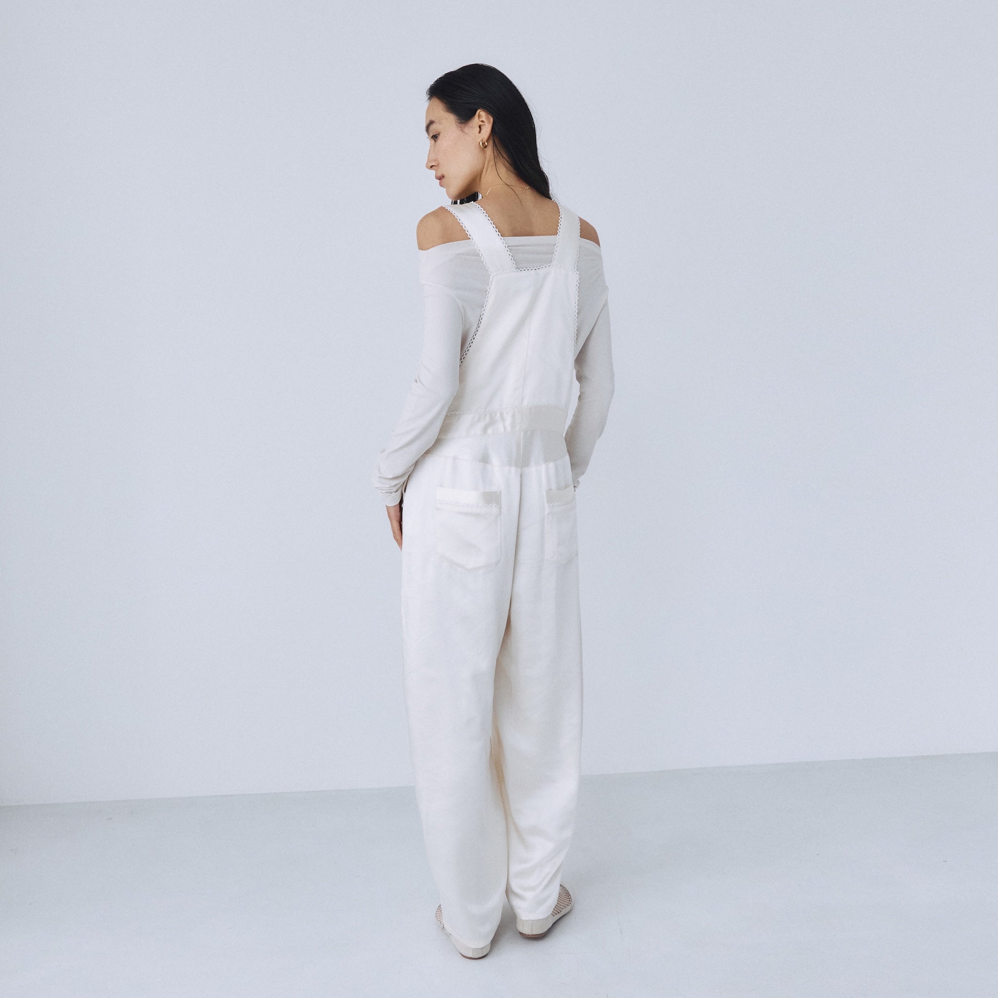 バレルレッグサテンサロペット