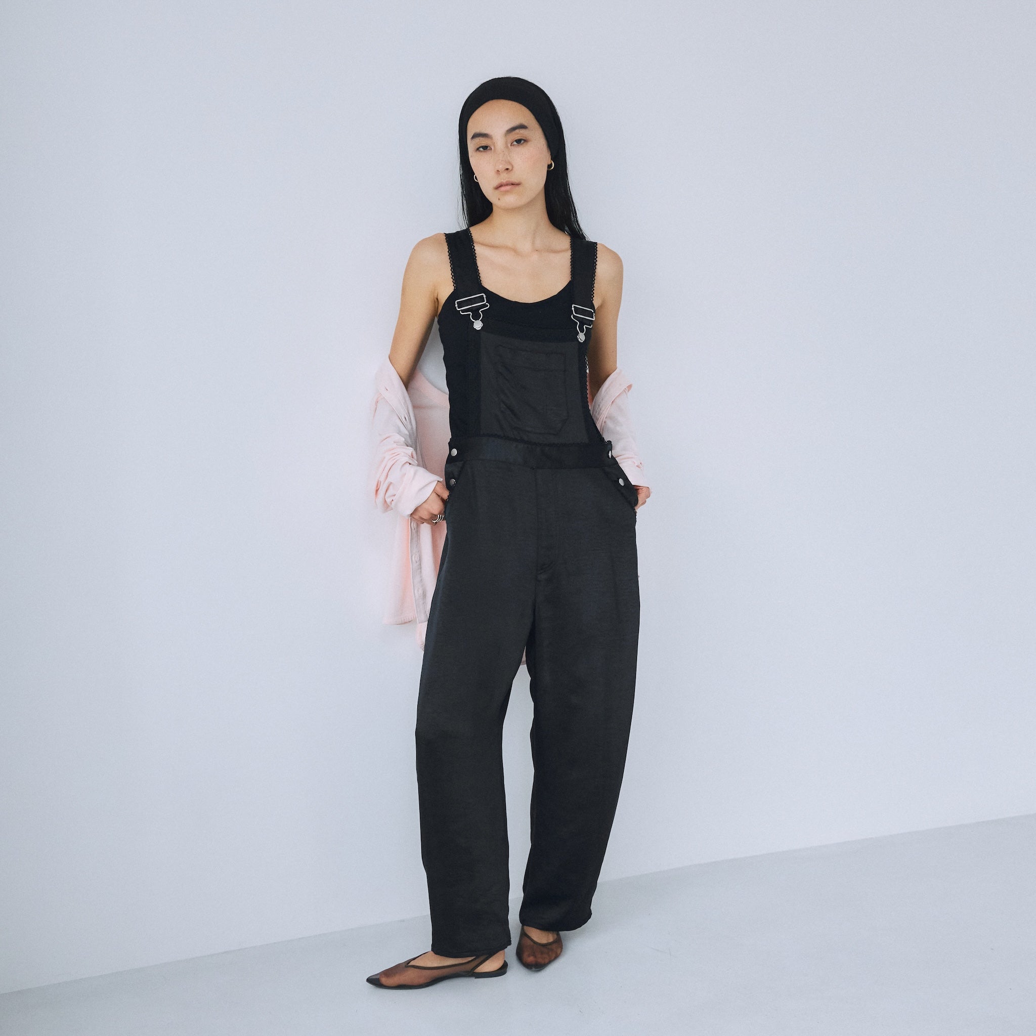 バレルレッグサテンサロペット