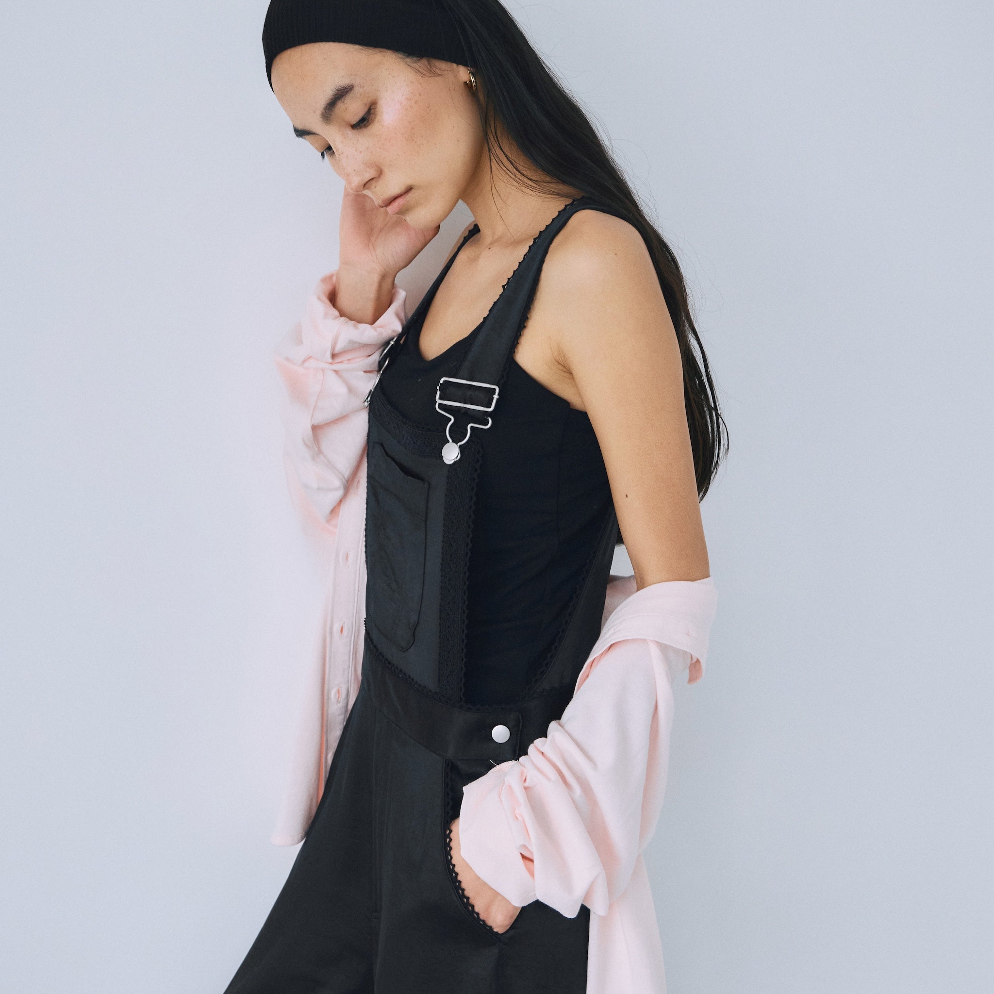 バレルレッグサテンサロペット