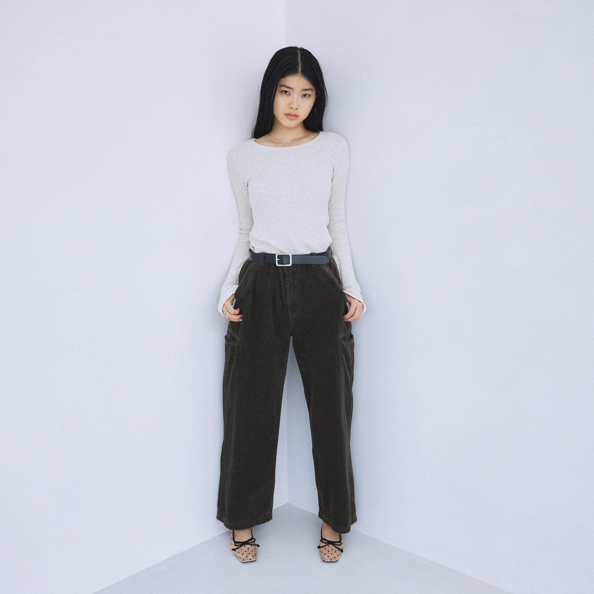 Leg pocket corduroy pants