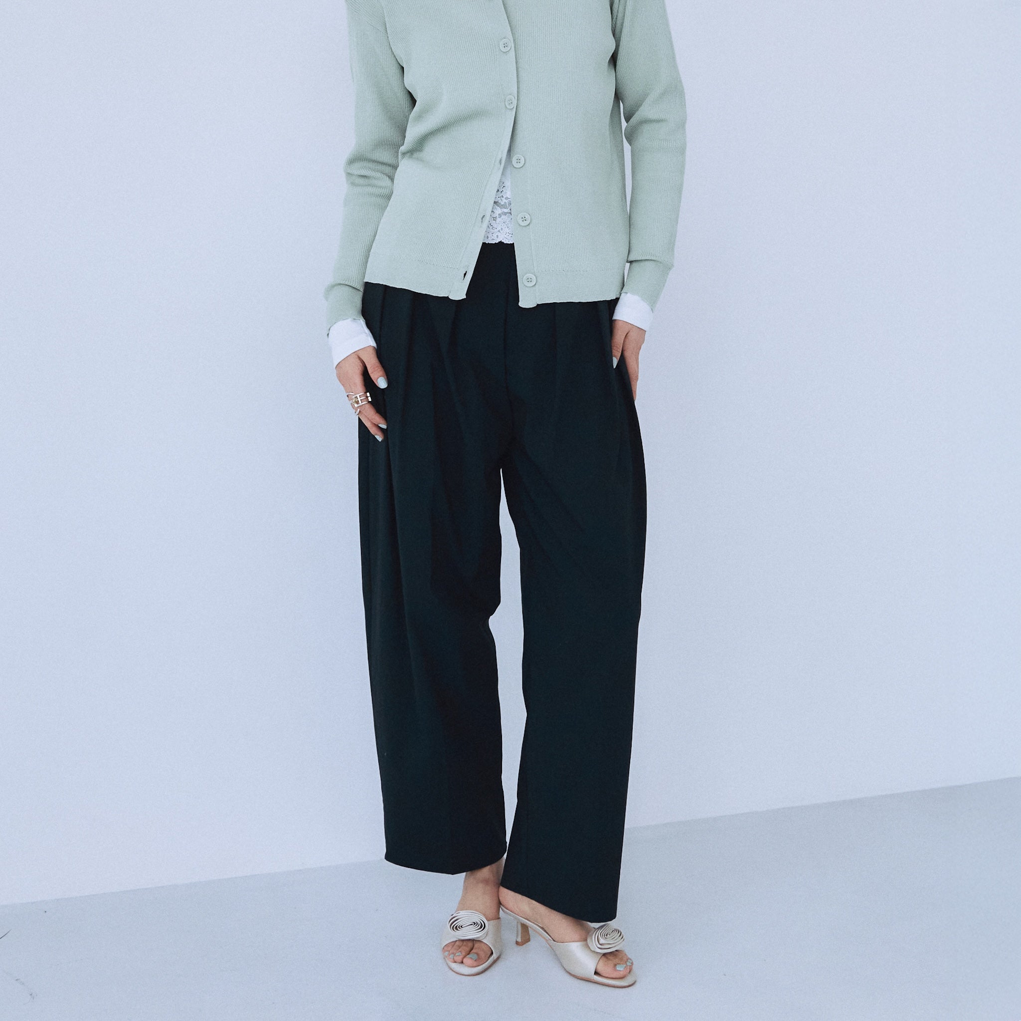 Cotton nylon 3-tuck pants