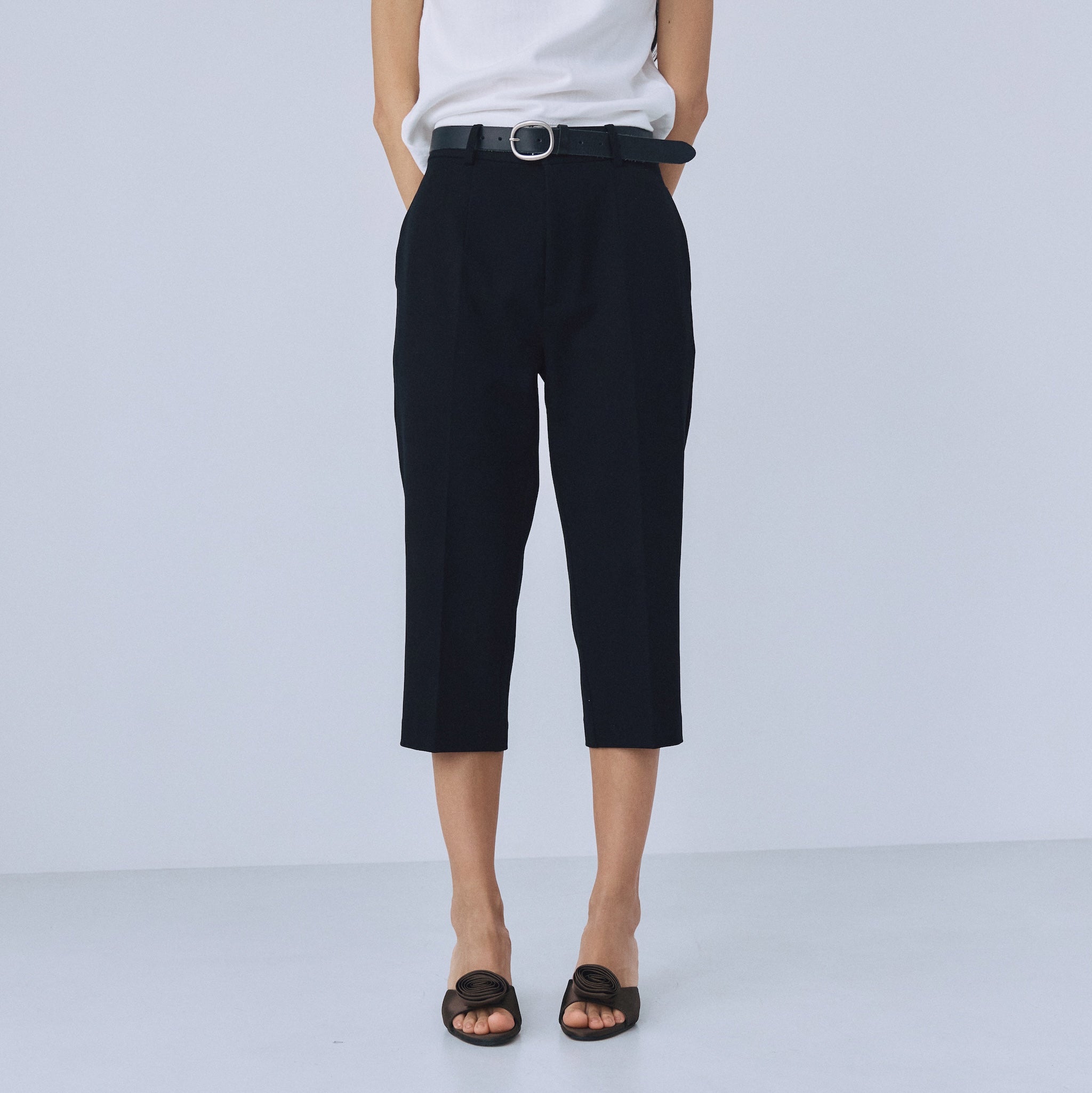 HALFカットスラックス