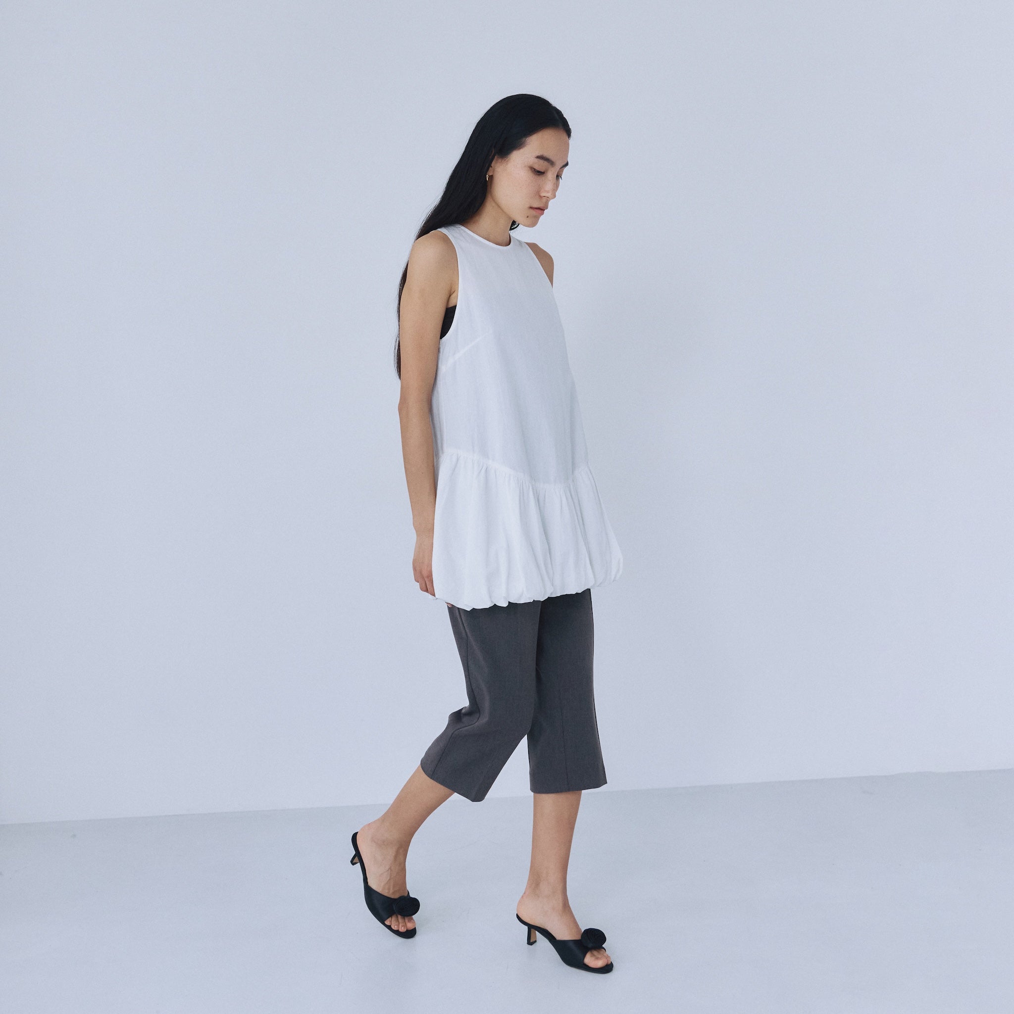 HALFカットスラックス