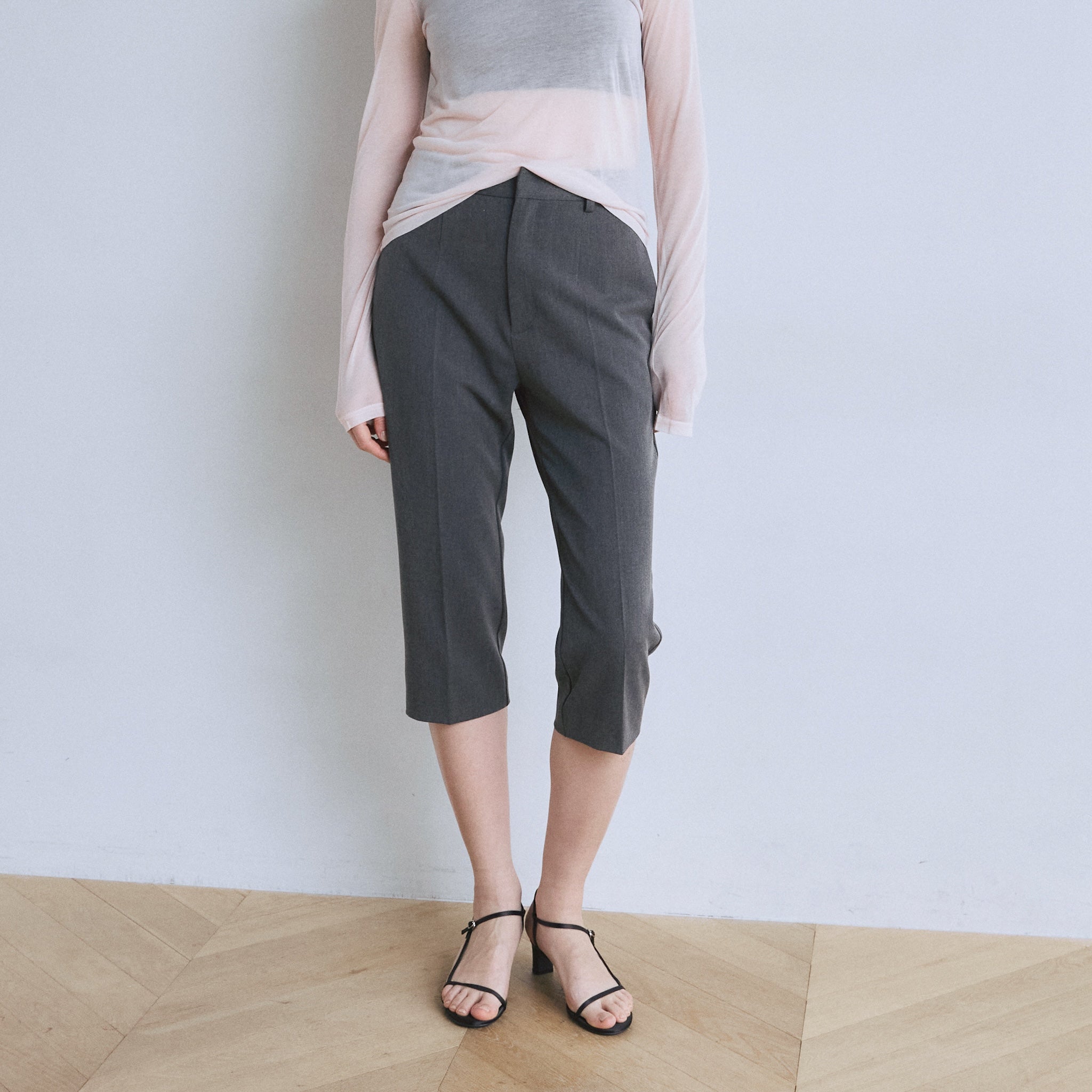 HALFカットスラックス