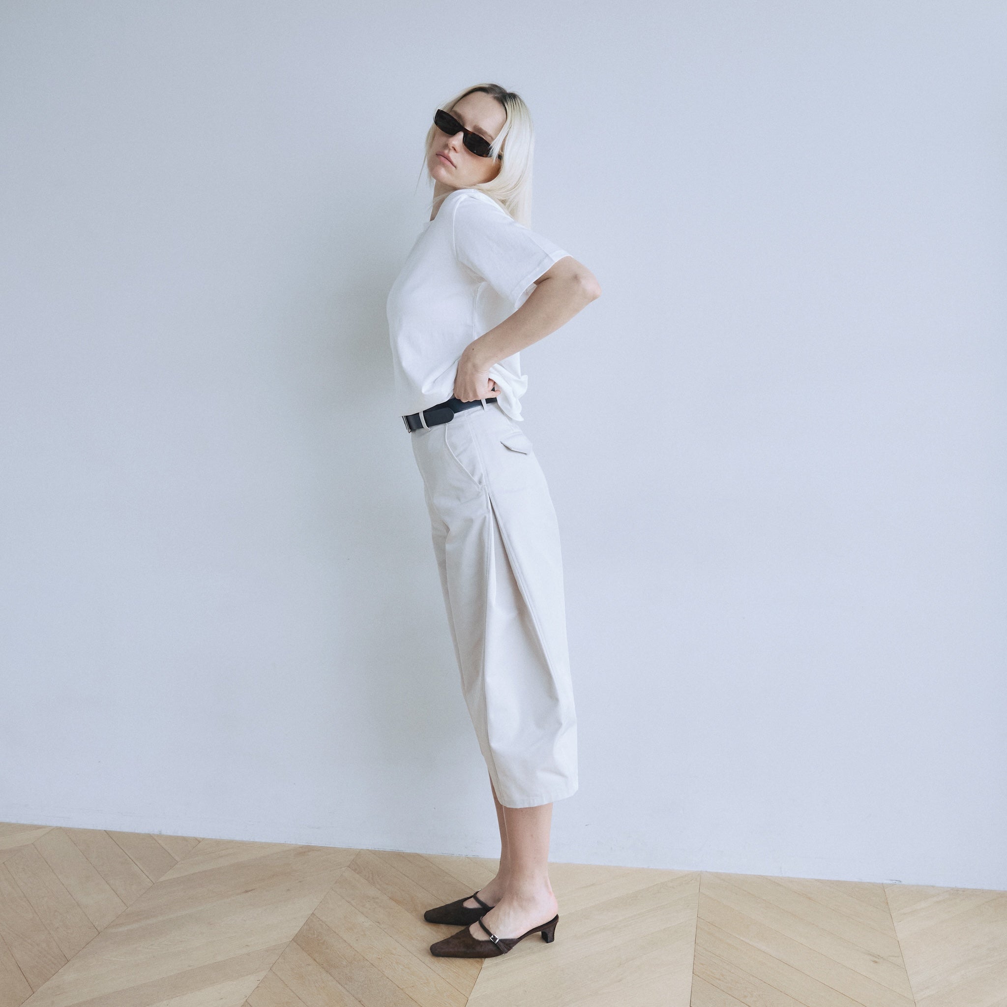 Side-Tuck Cropped Cocoon Pants