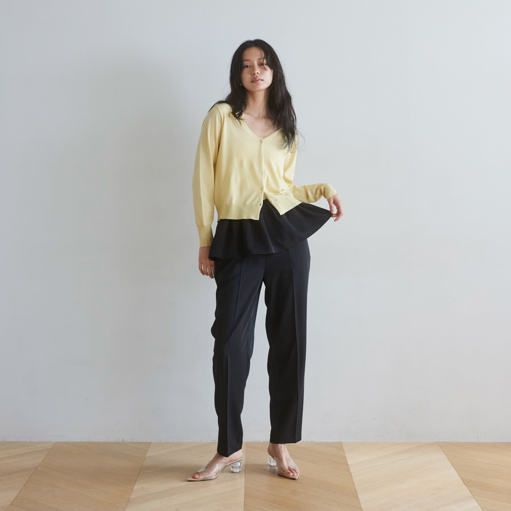 ペプラムRelaxテーパードパンツ