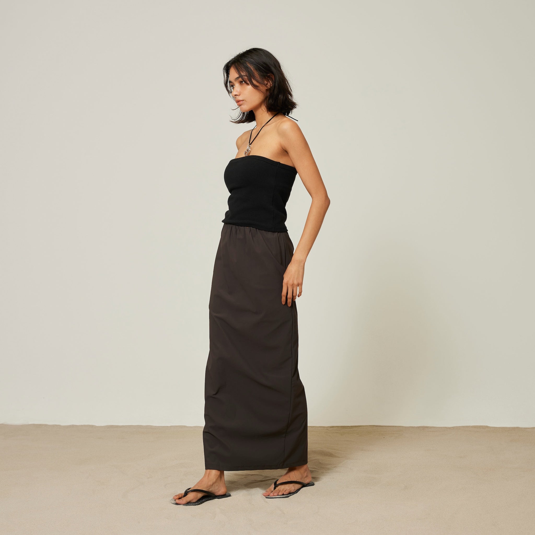 Stretch tight eyeline skirt
