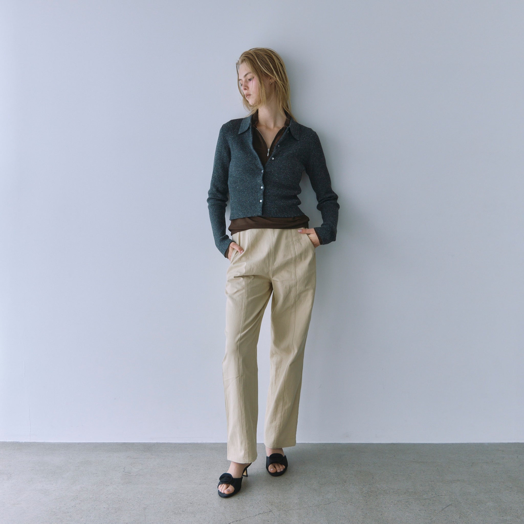 Center seam tapered pants