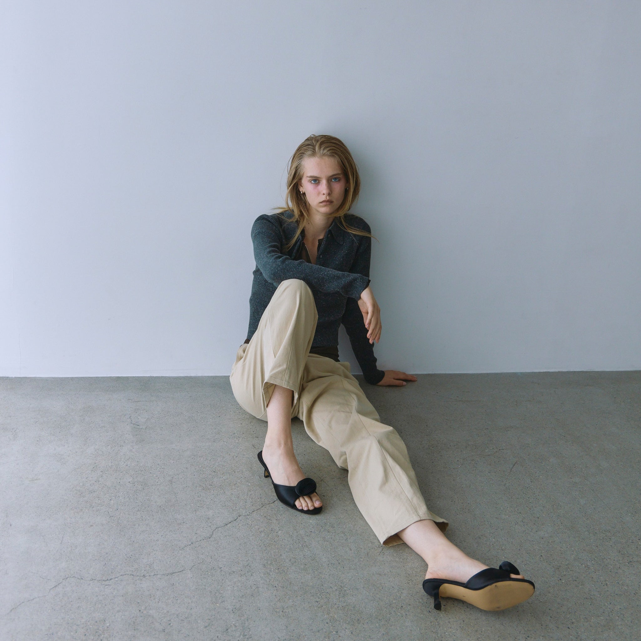 Center seam tapered pants