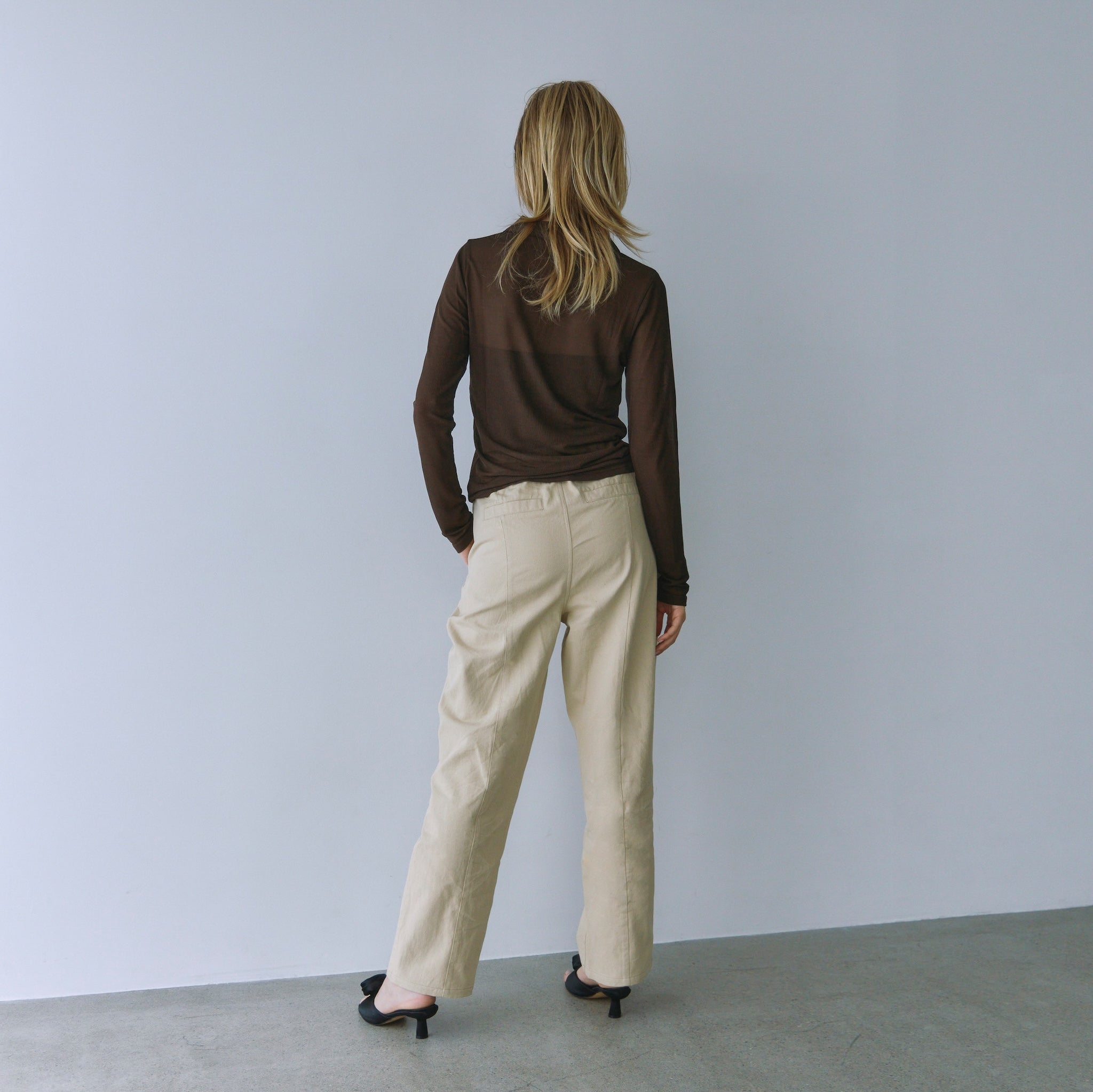 Center seam tapered pants