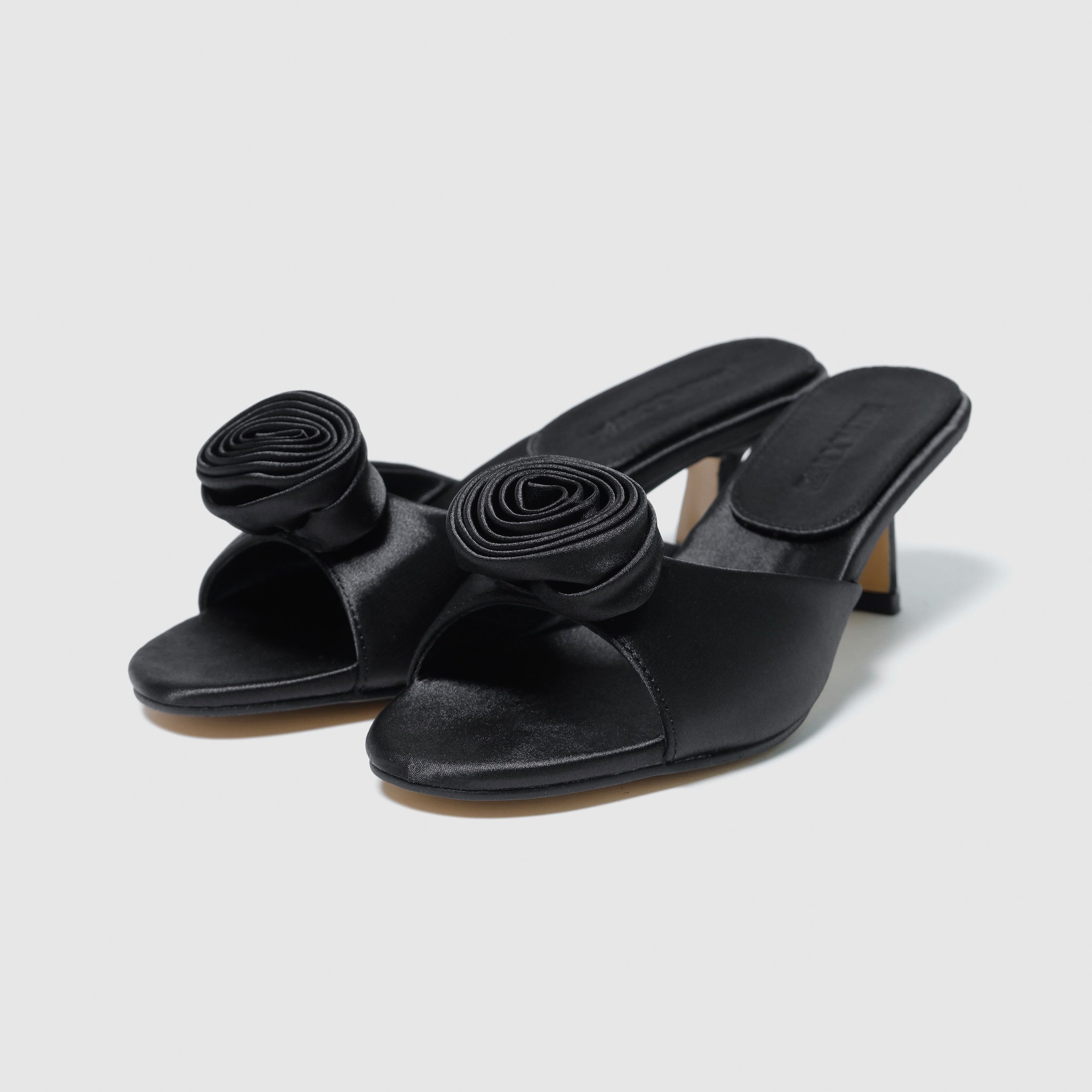 サテンRoseサンダル