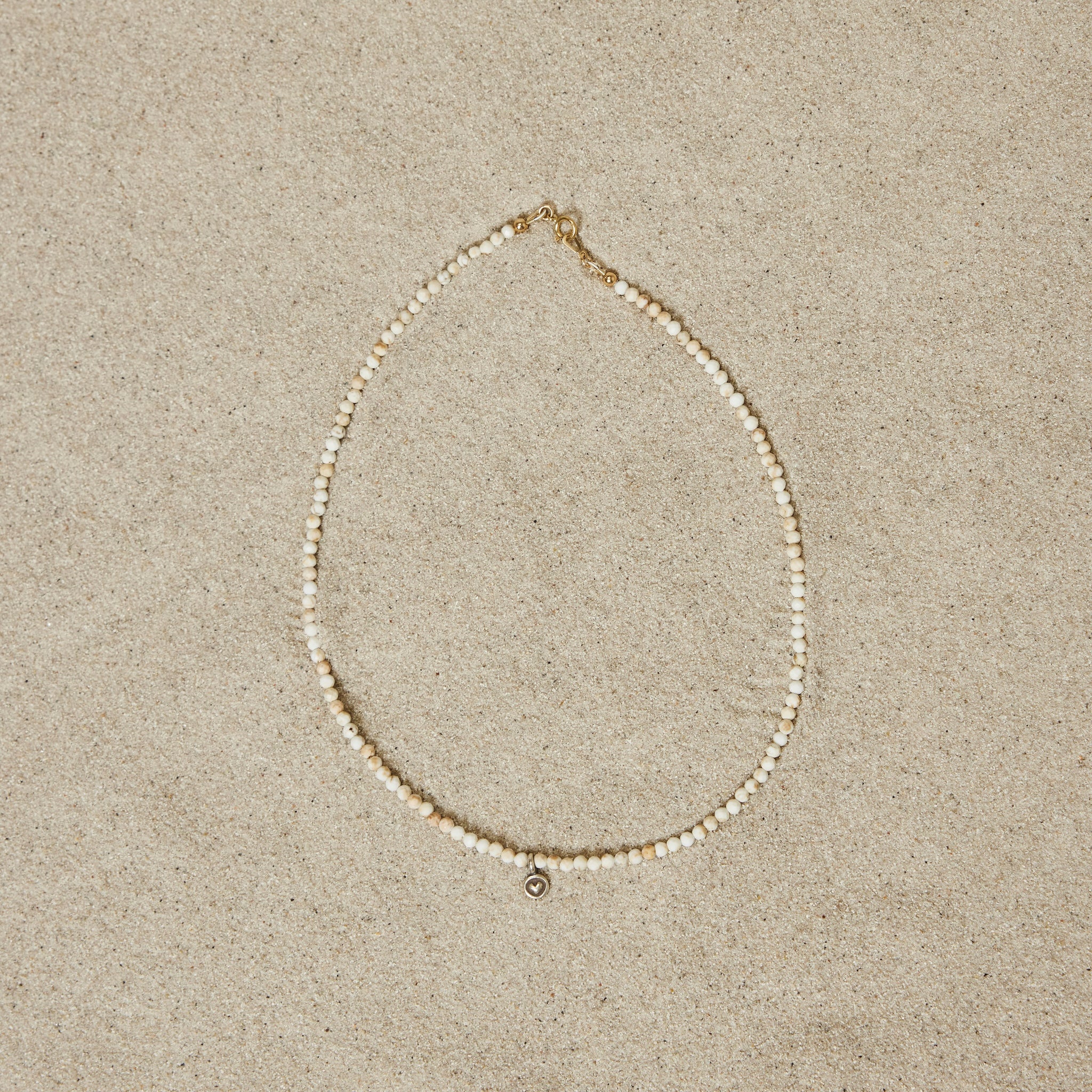 Magnesite chibi heart choker