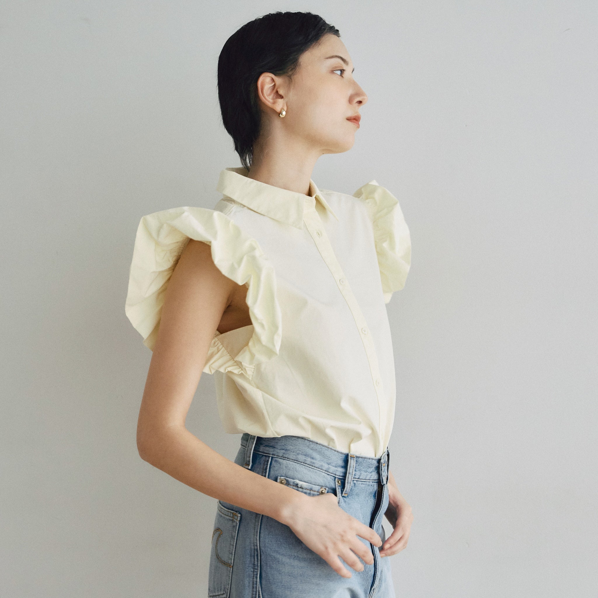 Frill Sleeveラウンドヘムシャツ