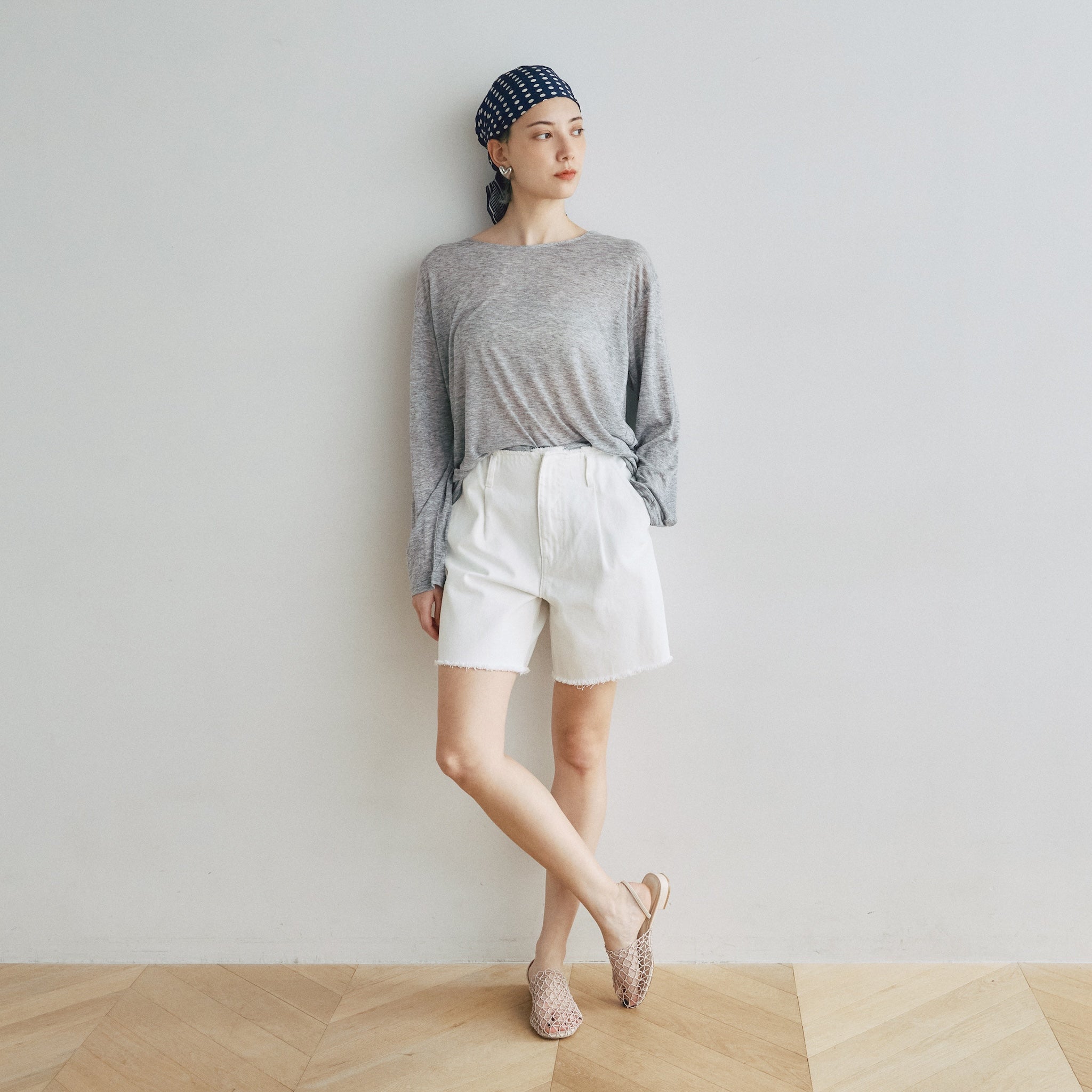 Airy Touch Back Cache-Coeur Top