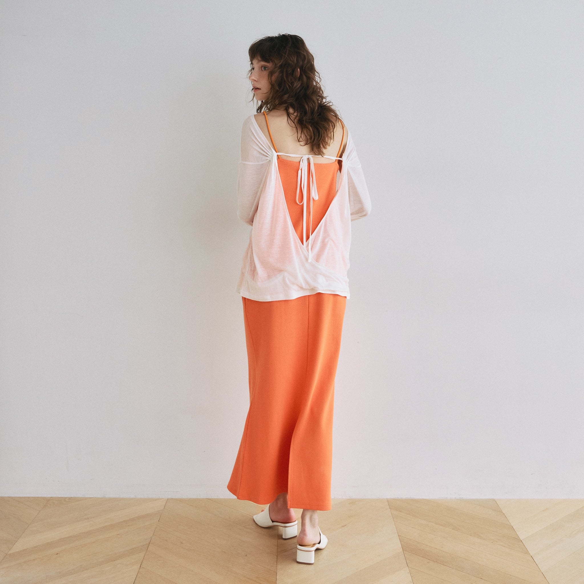Airy Touch Back Cache-Coeur Top