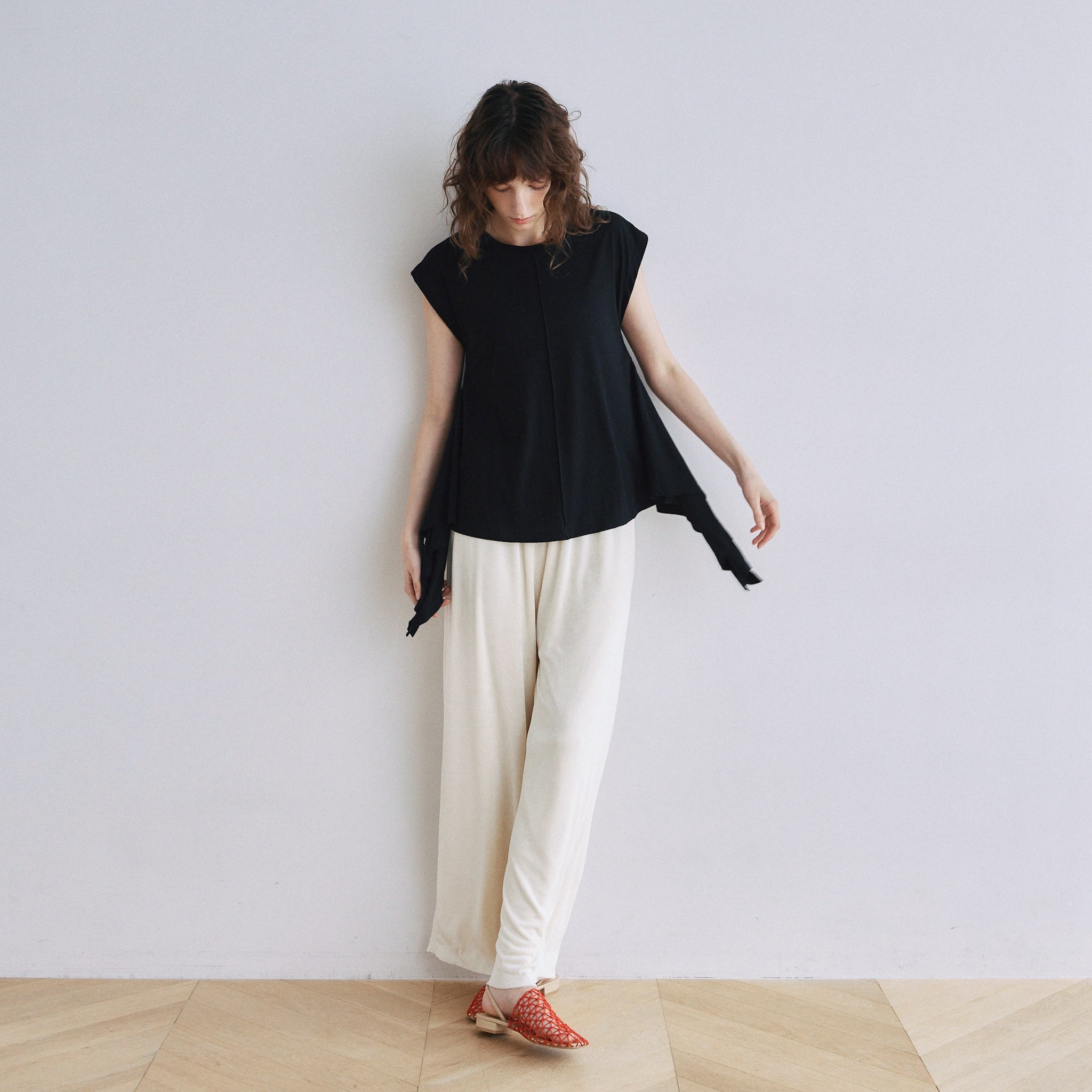 GLOSS RIBストレートパンツ