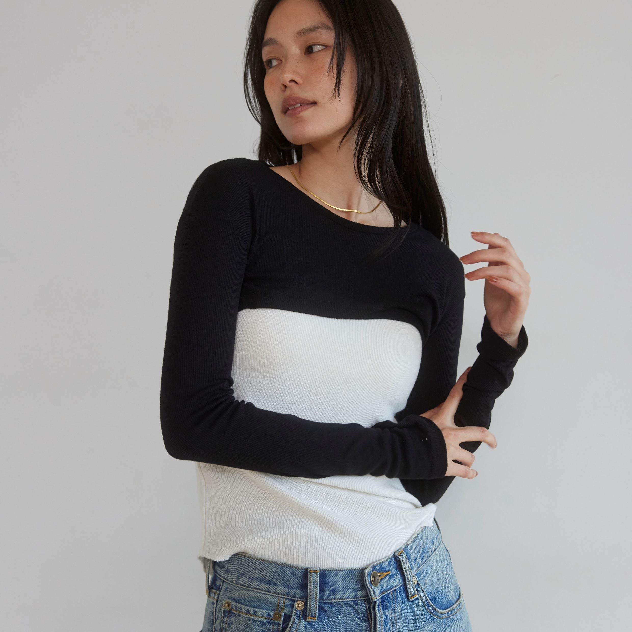 Airy RIB half cut mini top