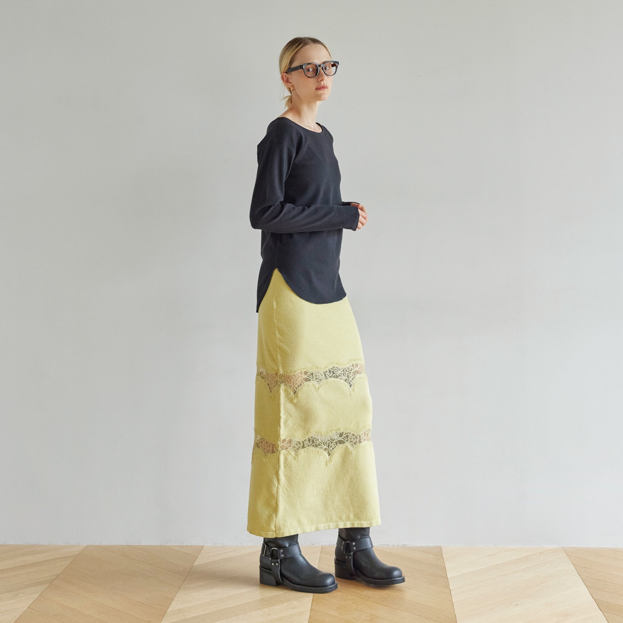 Curve lace Docking mall knit skirt