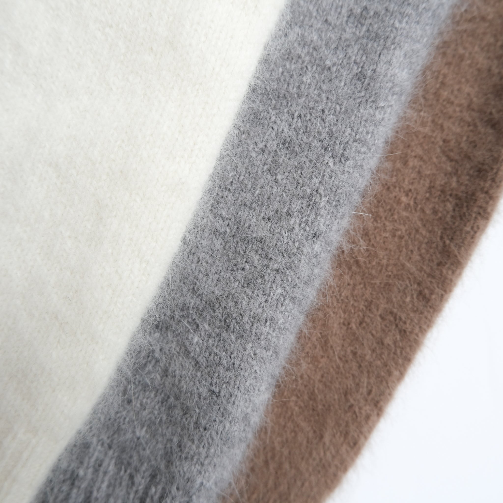 Fox Woolクルーネックニット