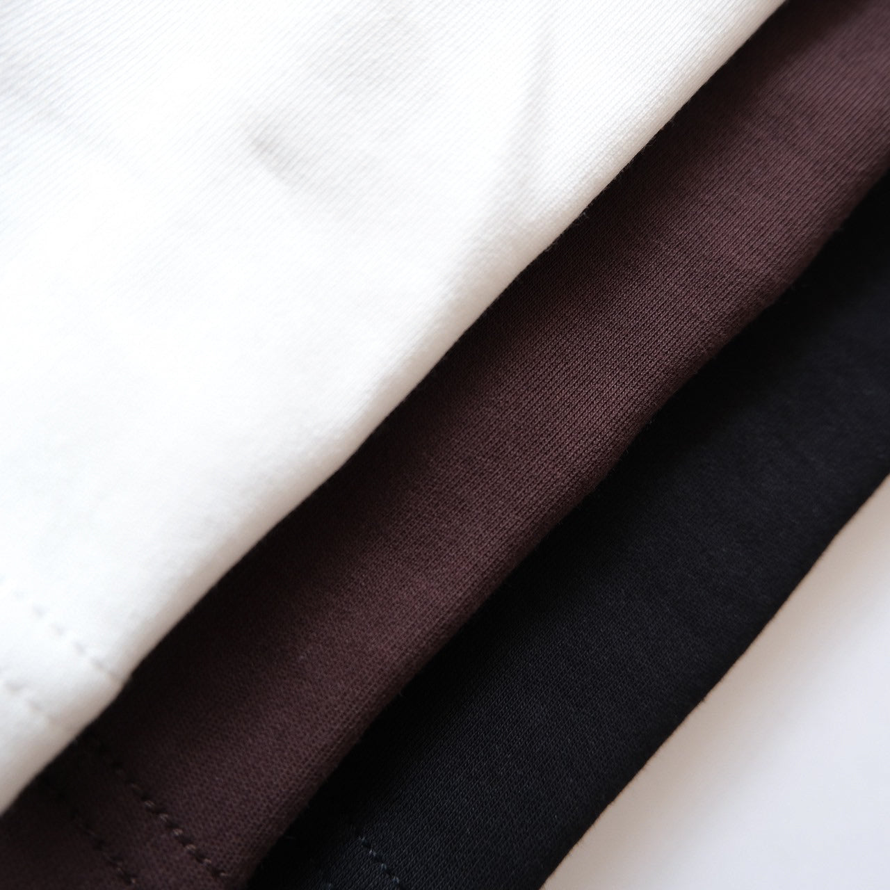 Moftyオフショルホルタートップス