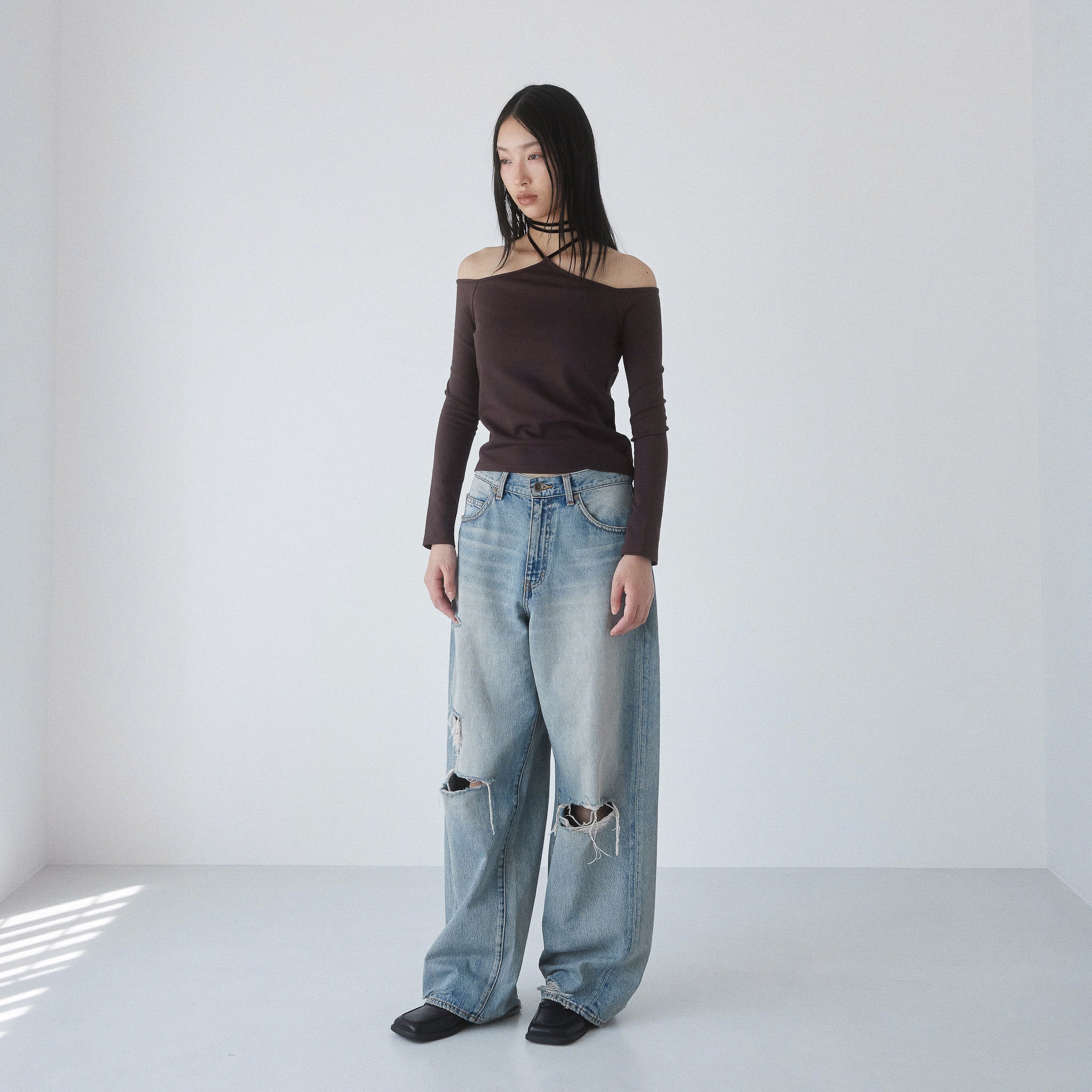 Moftyオフショルホルタートップス