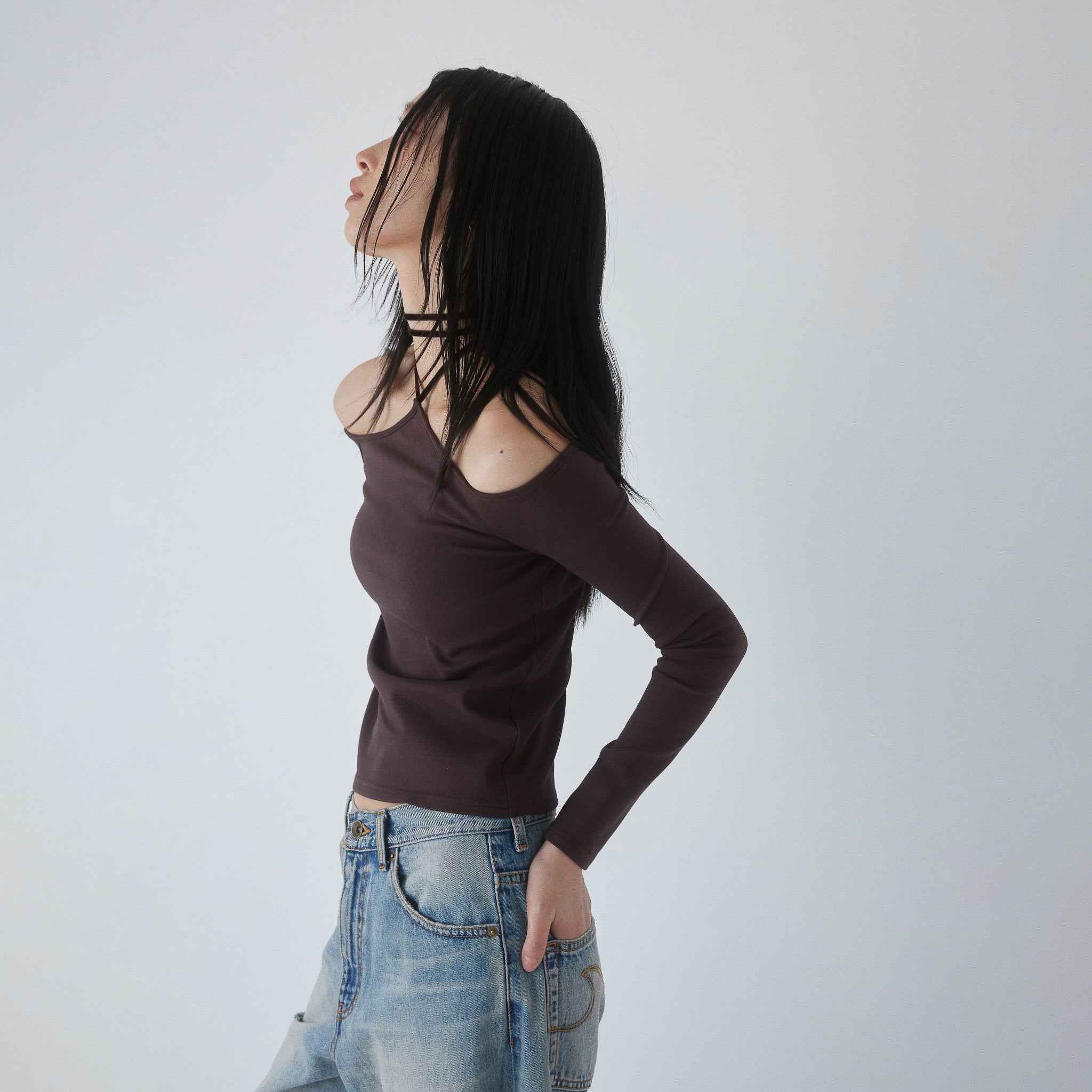 Moftyオフショルホルタートップス