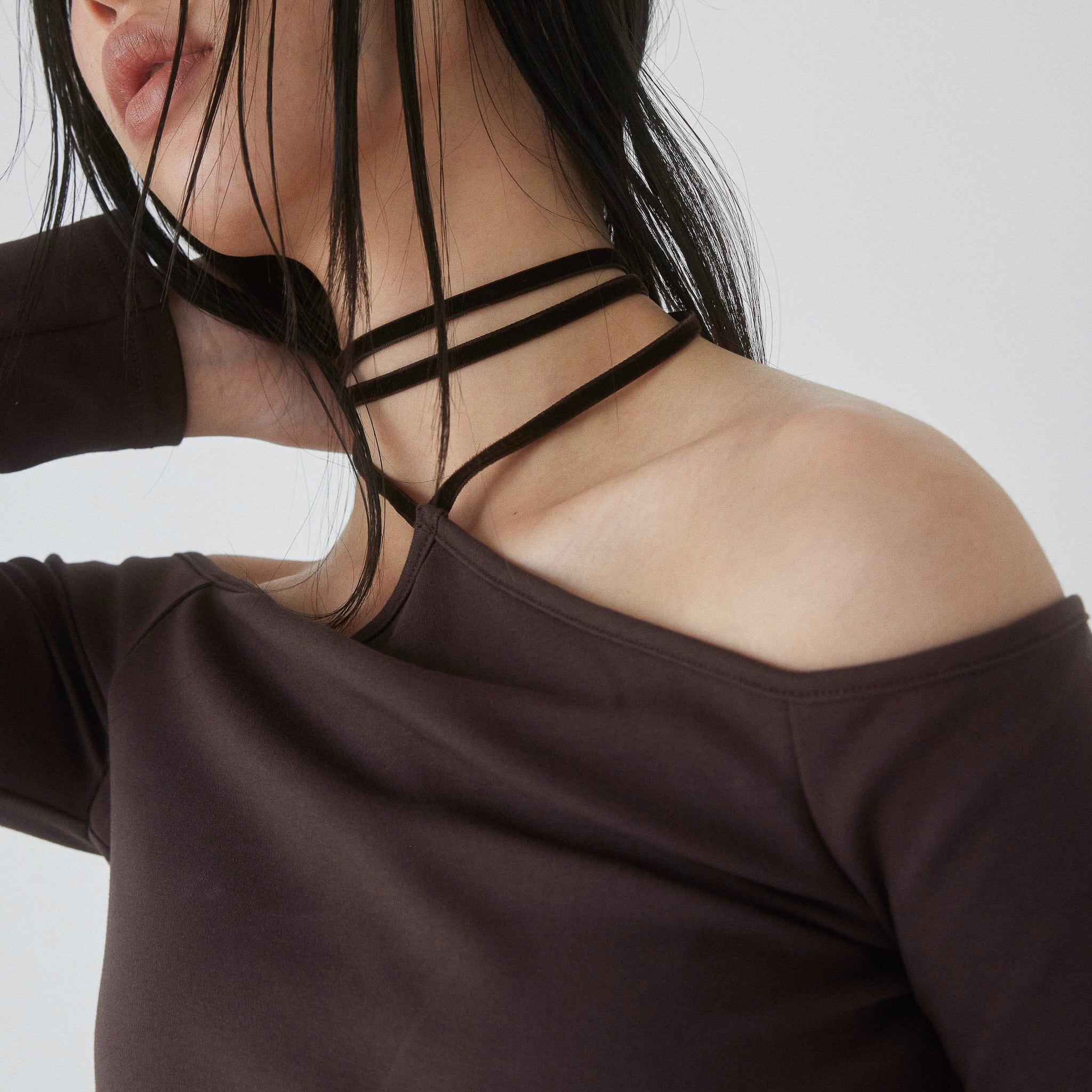 Moftyオフショルホルタートップス