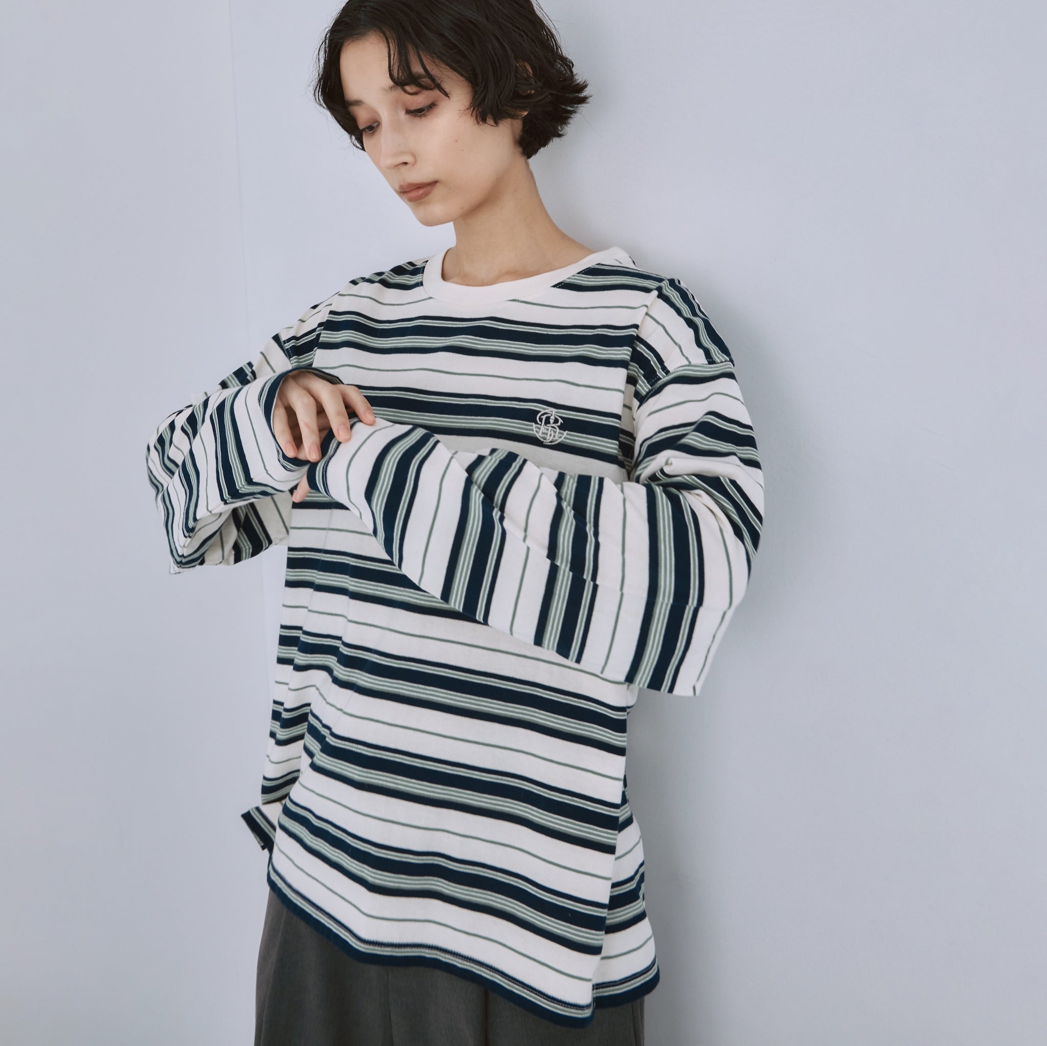 LogoマルチボーダールーズロンT