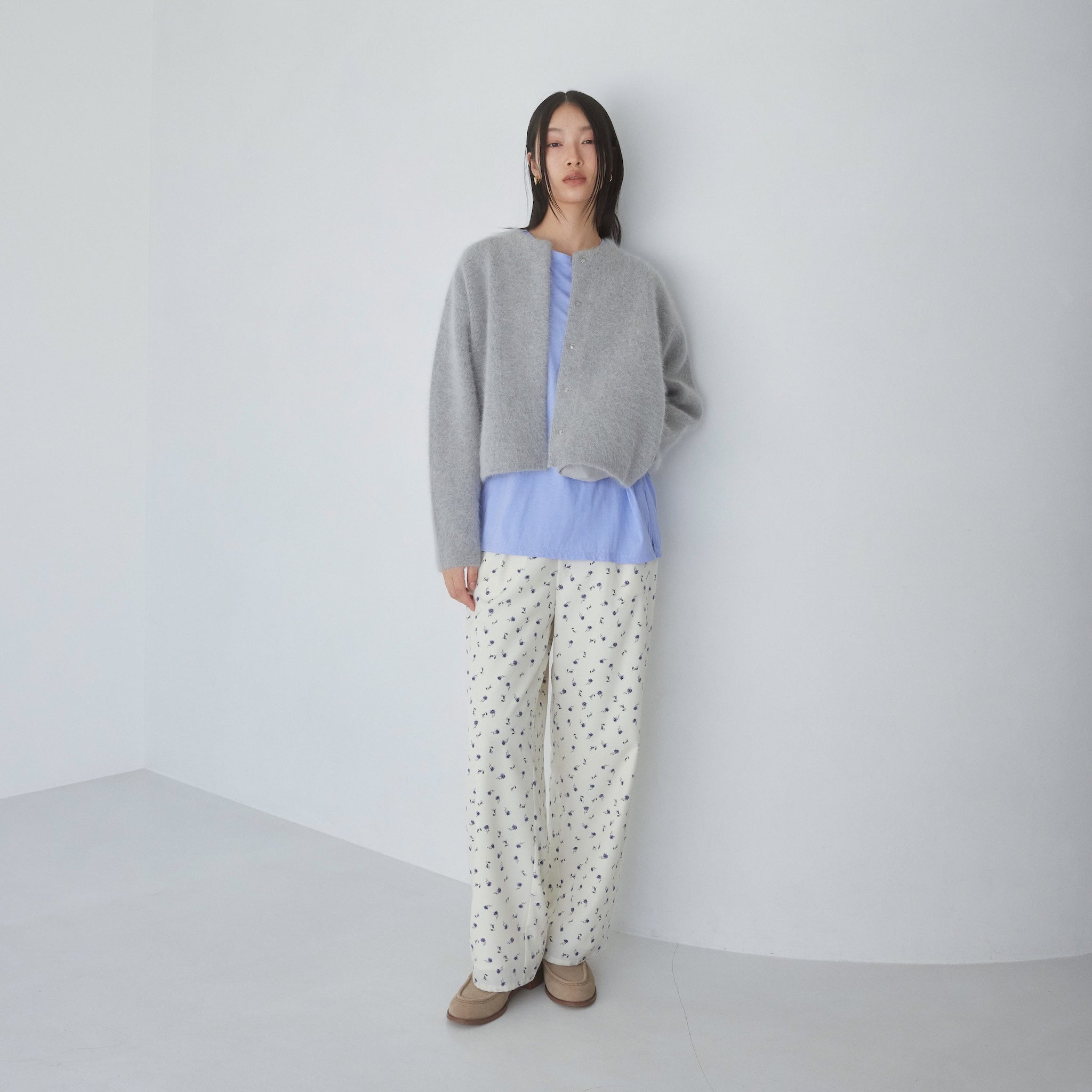 Mini flower tuck pants