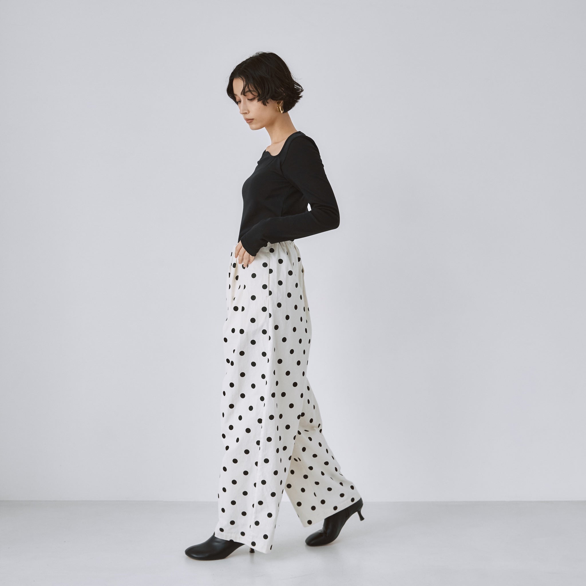 Brushed fabric gathered volume pants