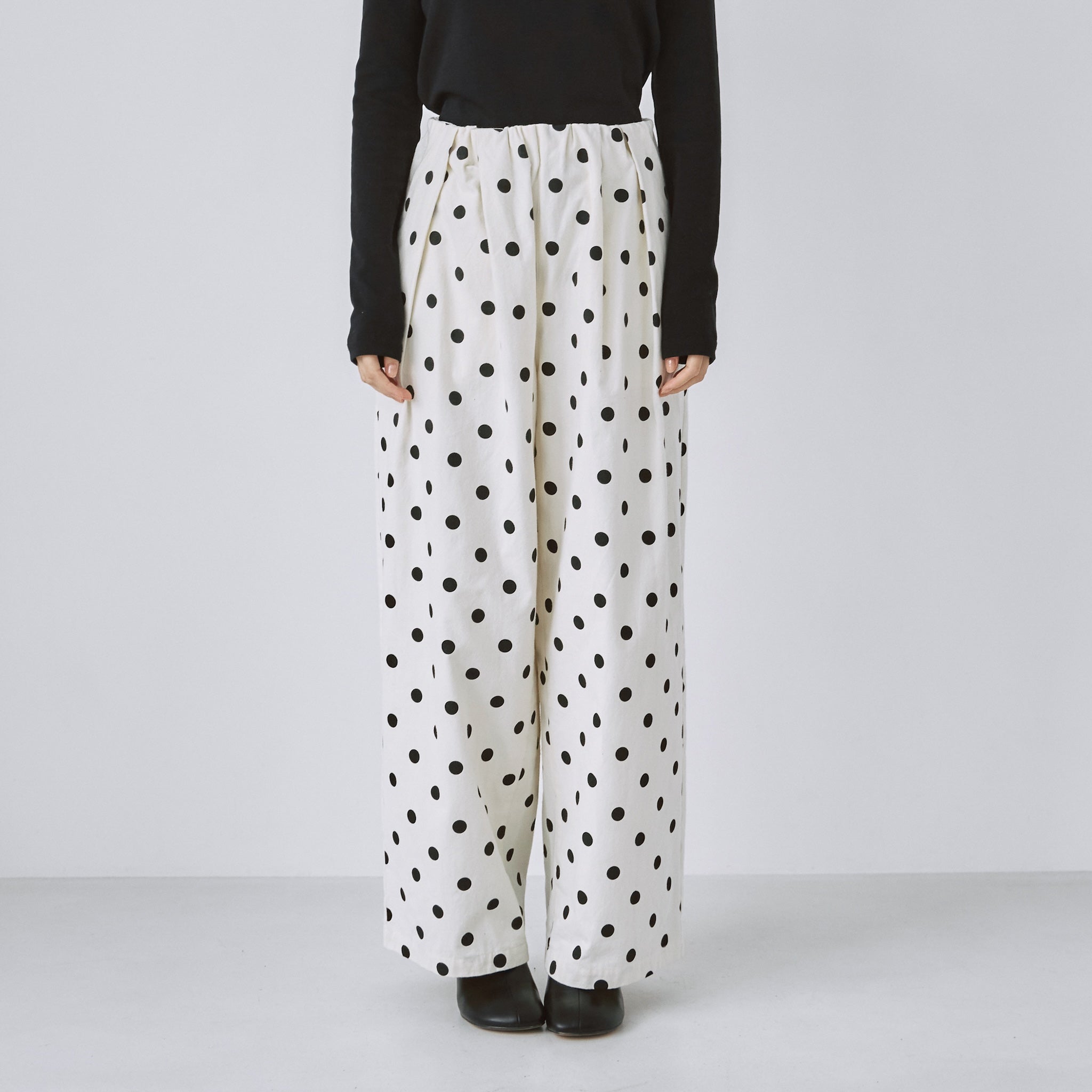 Brushed fabric gathered volume pants