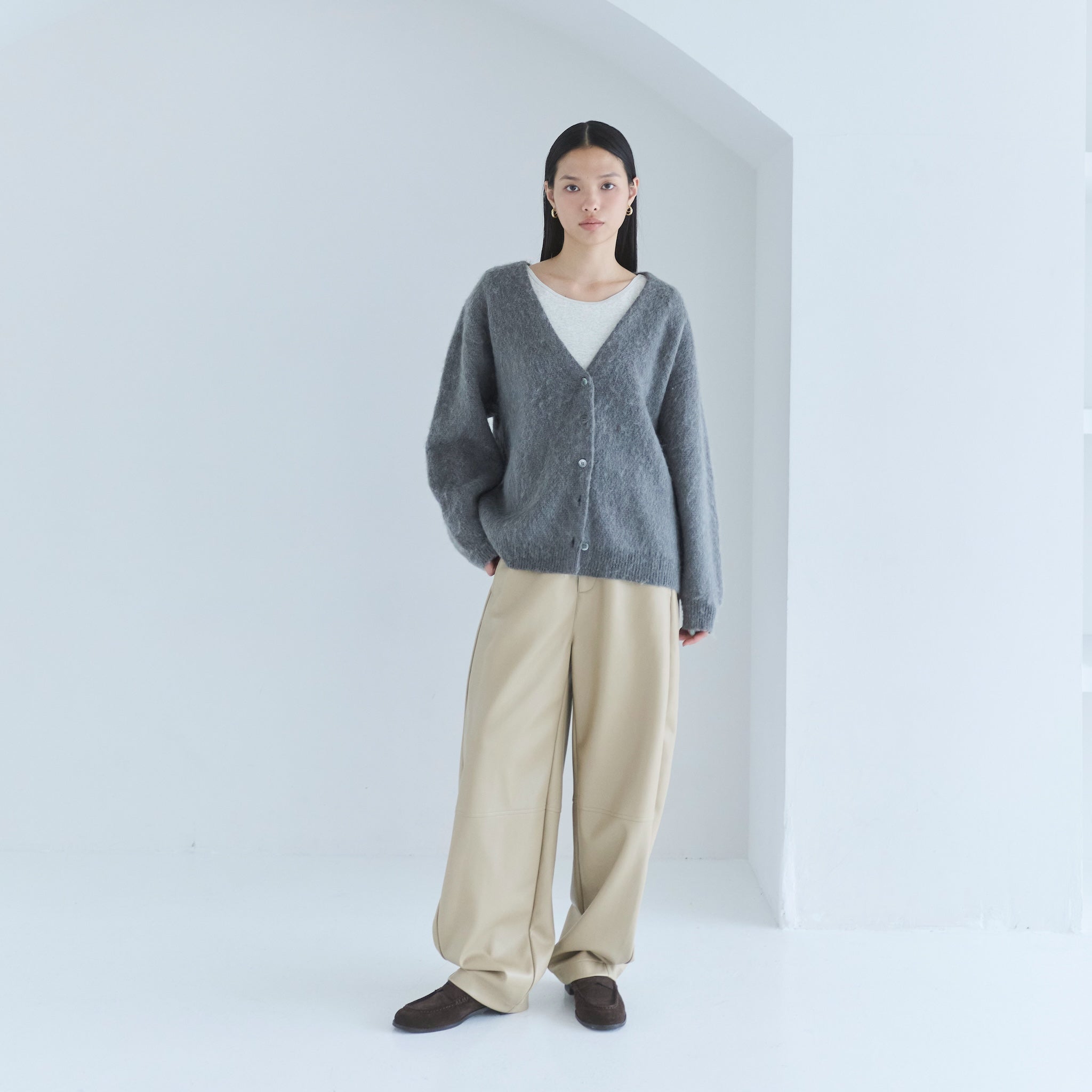 Roundish ECOレザーパンツ