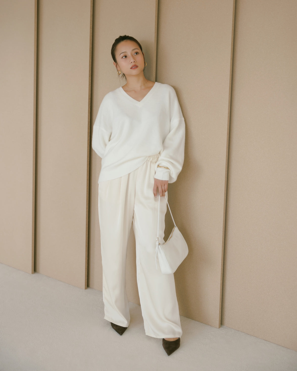collab Basic Vネックニットトップス