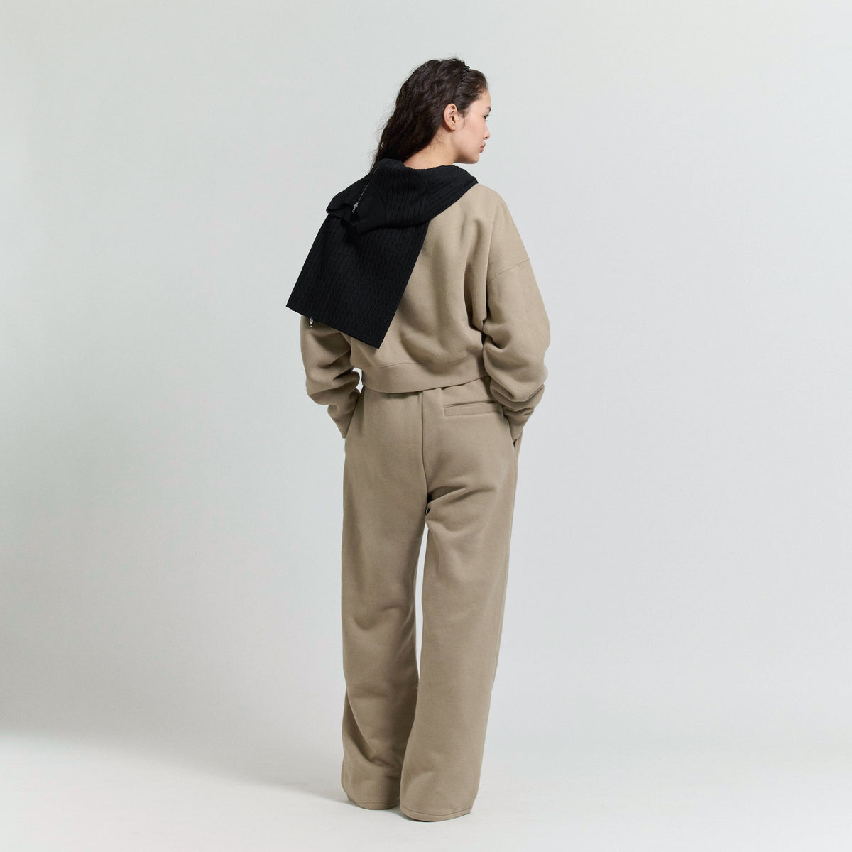 Volume Sweat ワイドパンツ