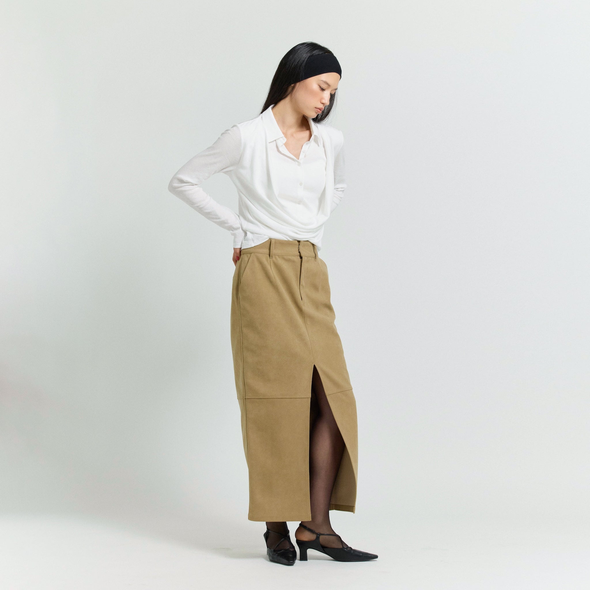 Front Slitパネルアイラインスカート