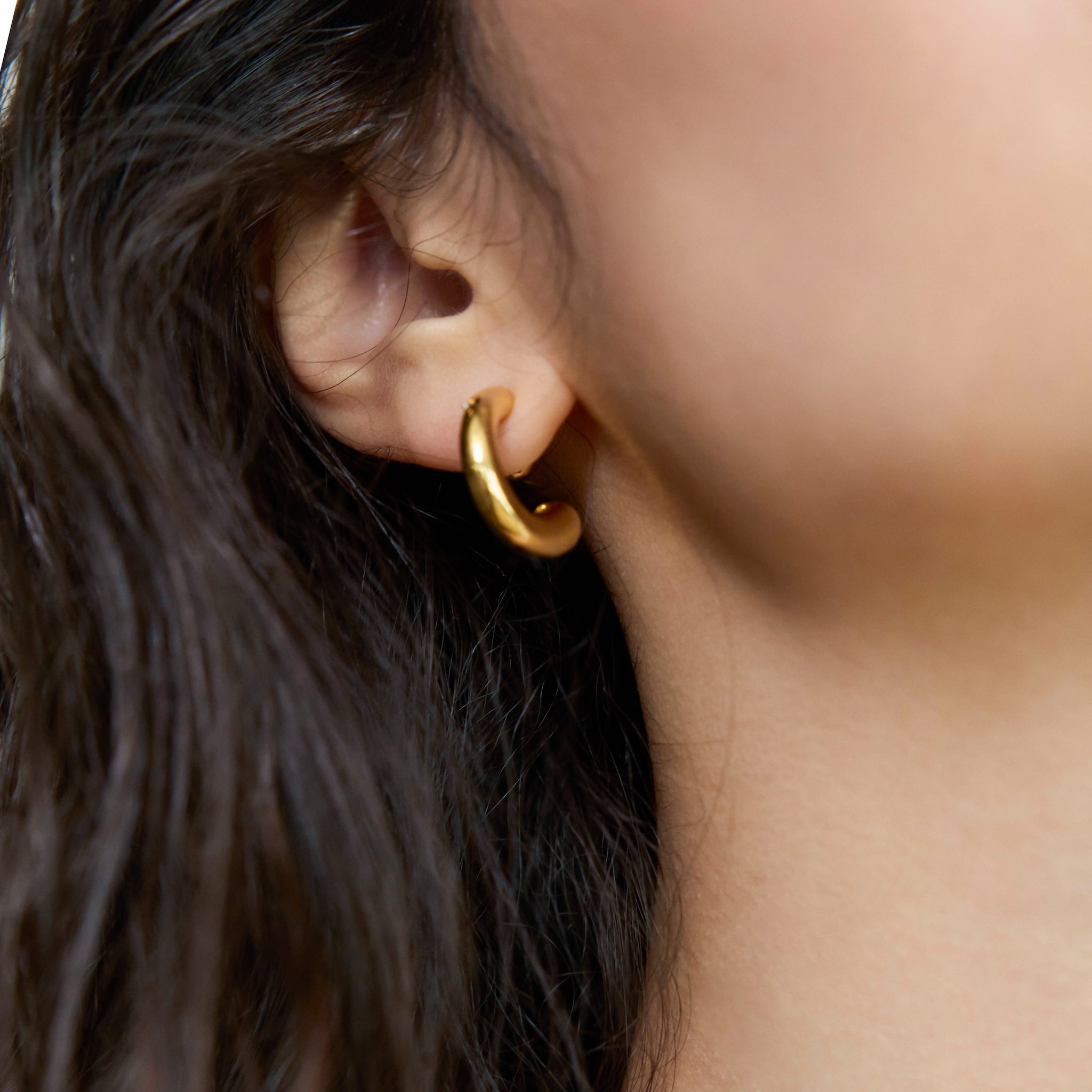 Curly Hoop Pierce