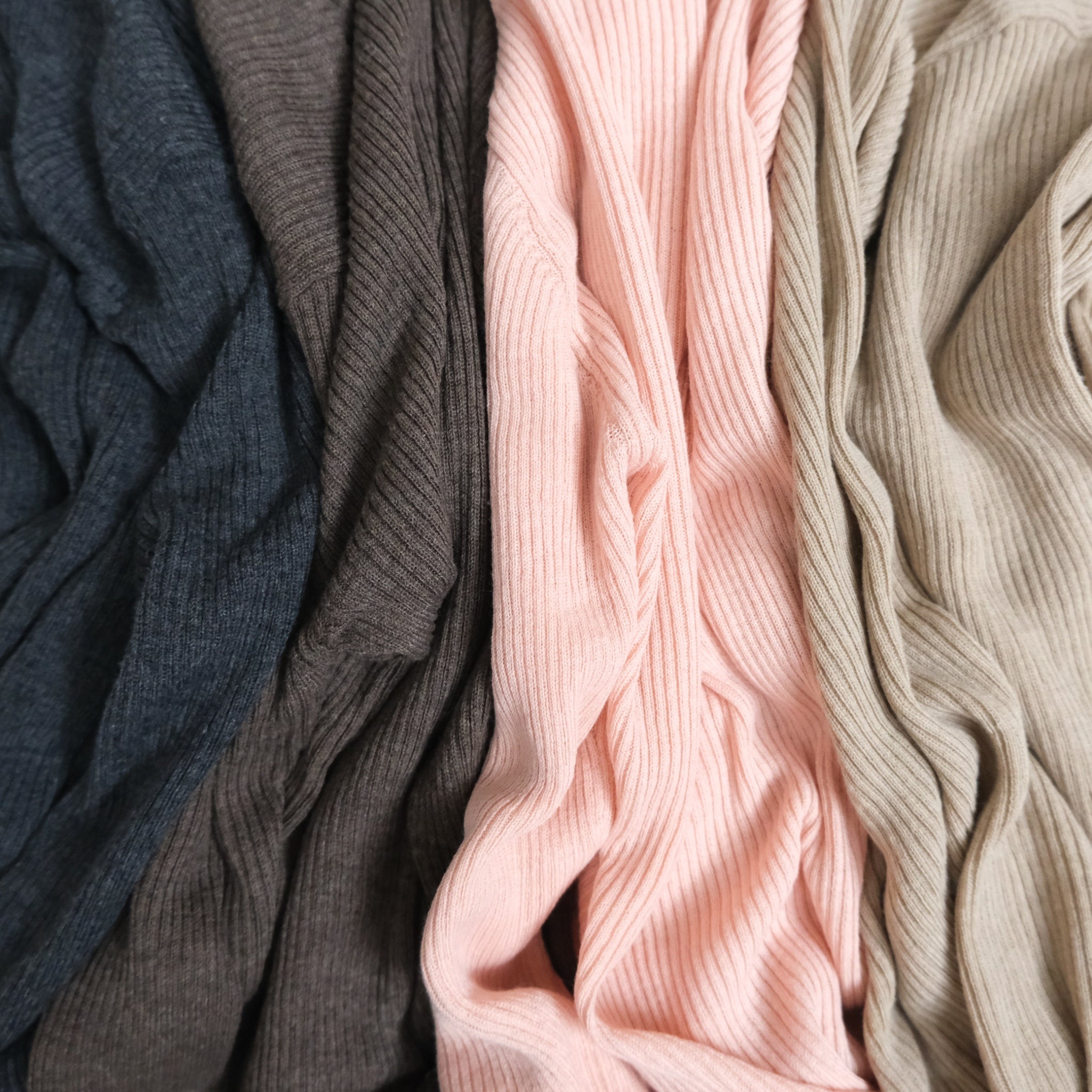 Sheer RIB Knitタートルトップス