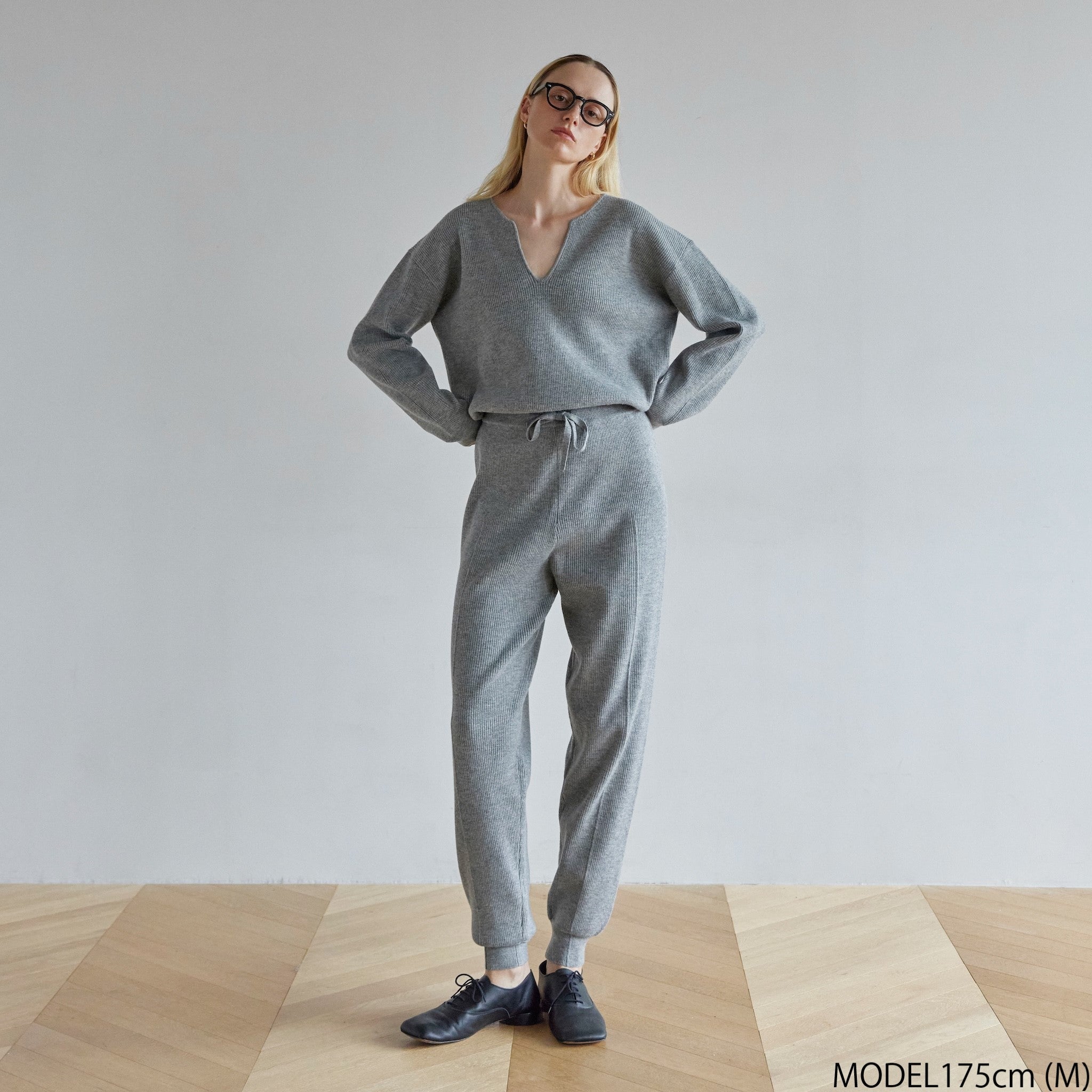 Key neck knit all-in-one