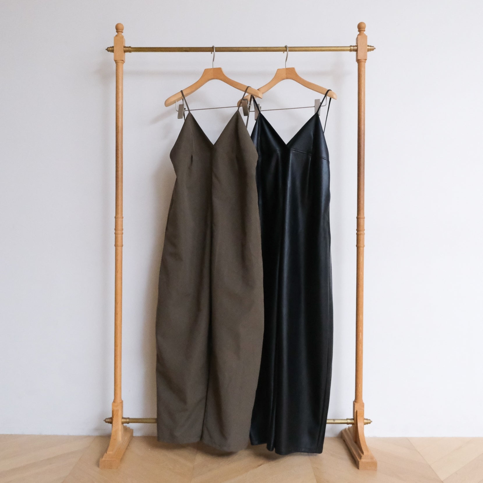 MATERIALバルーンロンパース