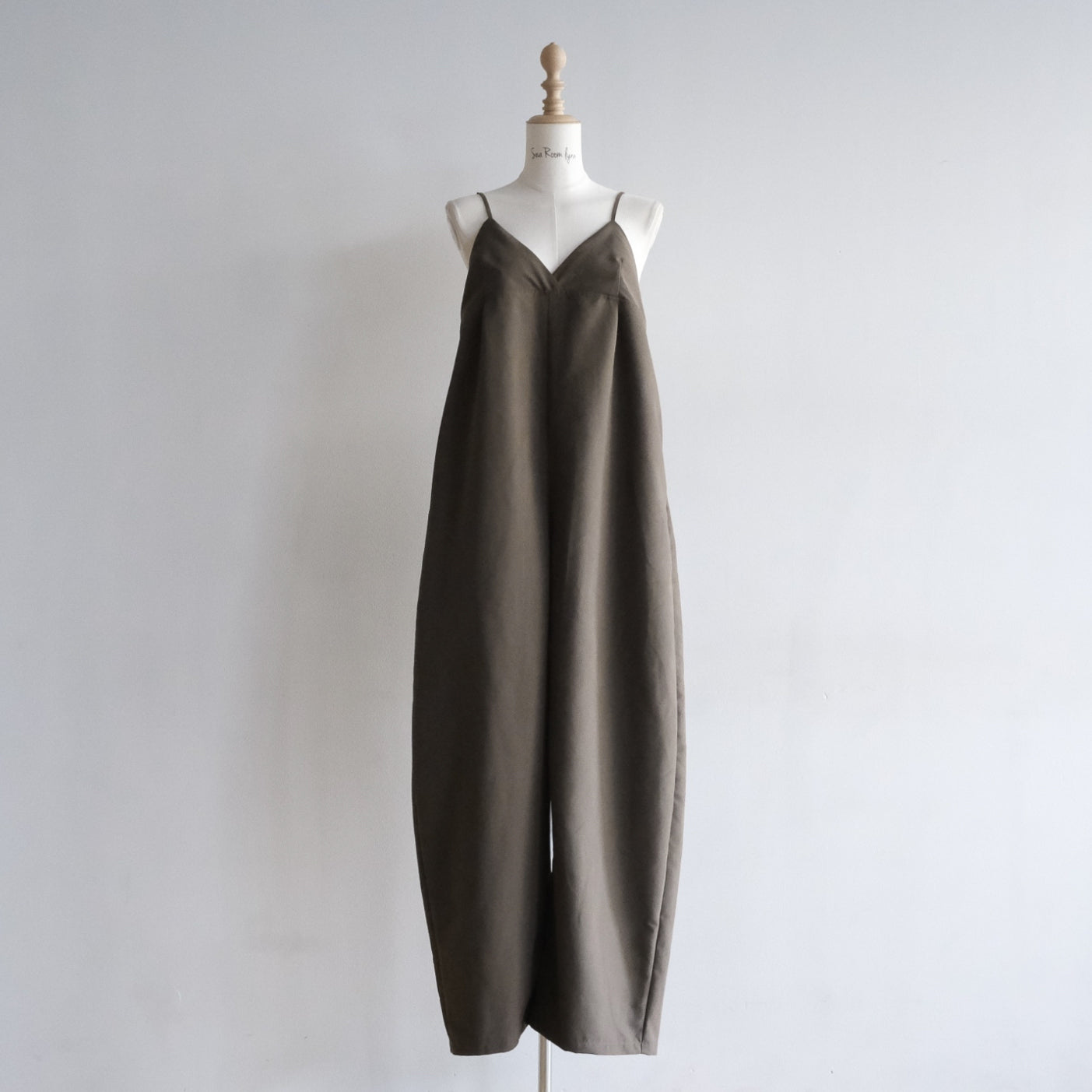 MATERIALバルーンロンパース