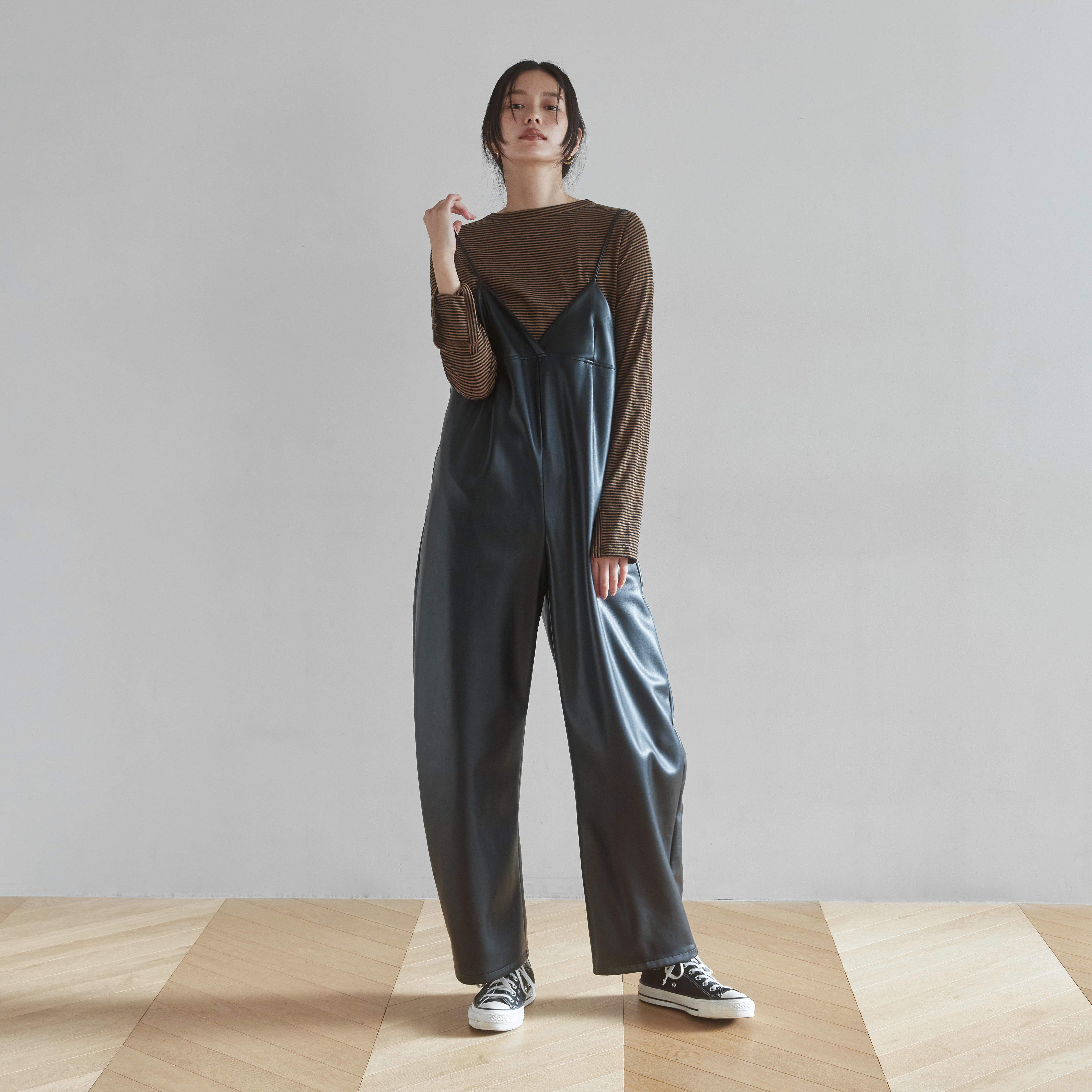 MATERIALバルーンロンパース